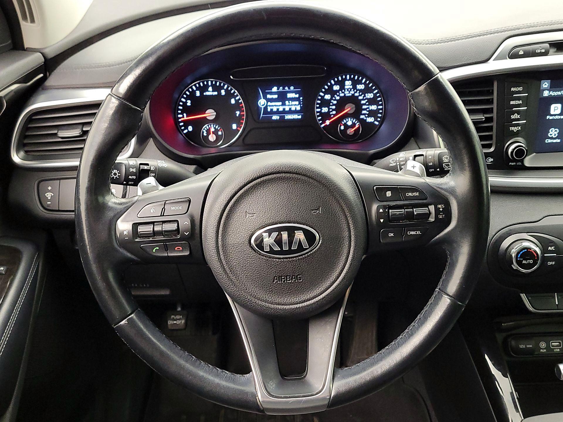 Thumbnail: 2017 Kia Sorento - 10