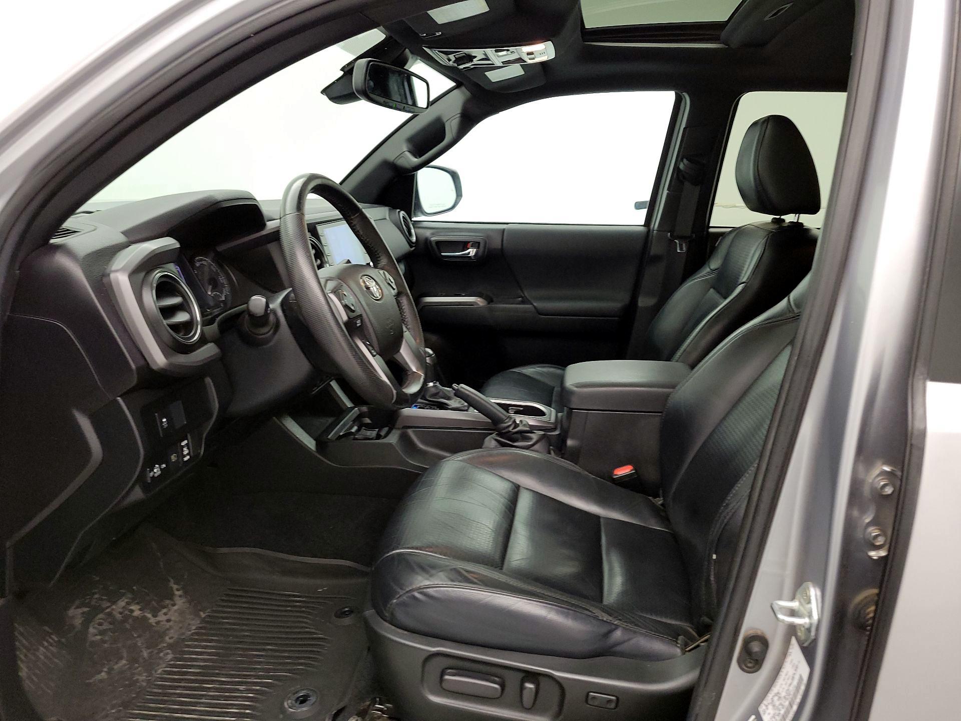 Thumbnail: 2021 Toyota Tacoma - 11
