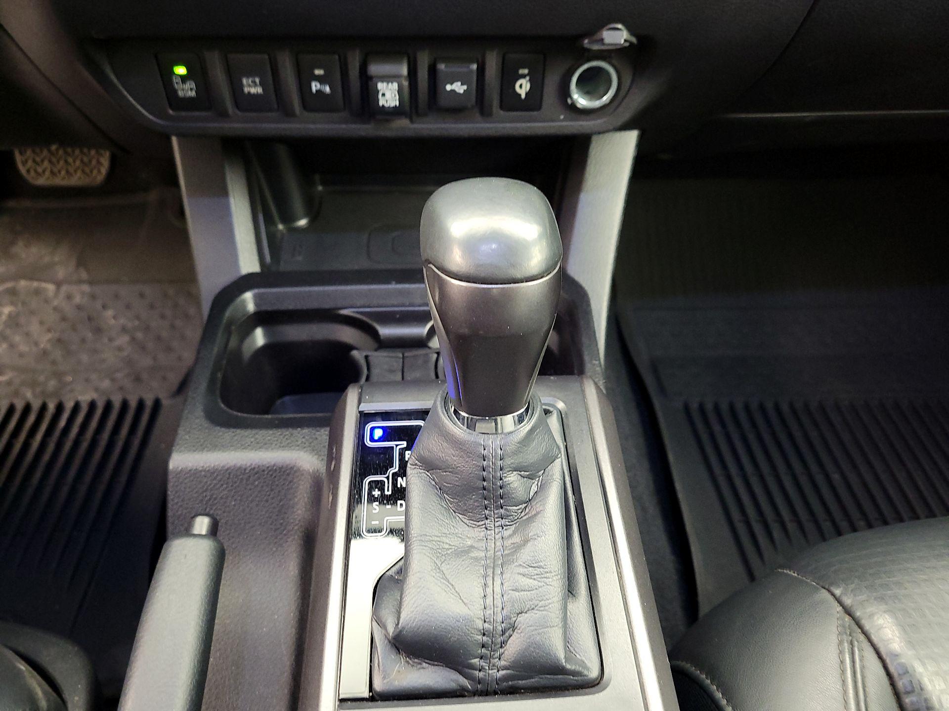 Thumbnail: 2021 Toyota Tacoma - 18