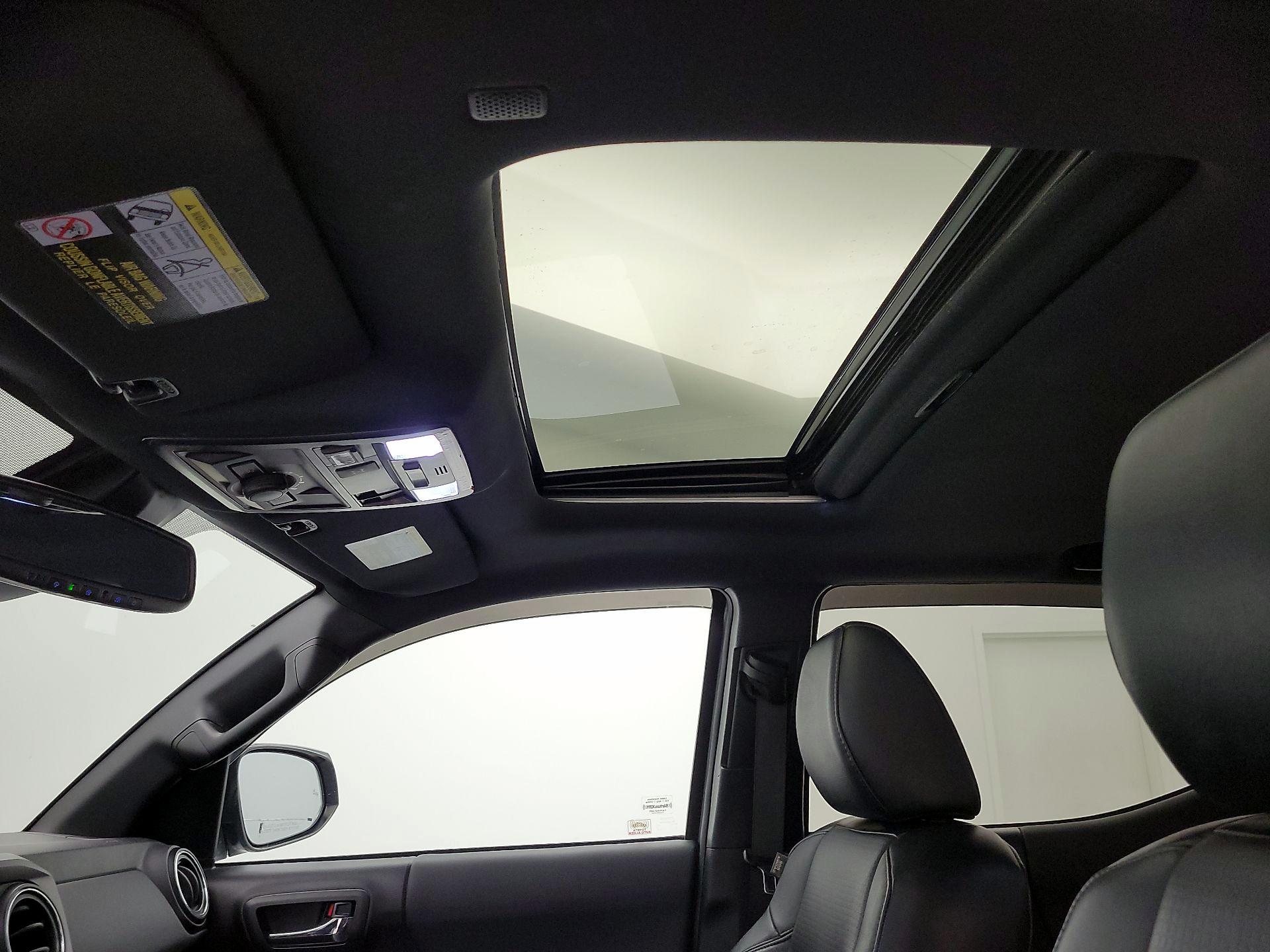 Thumbnail: 2021 Toyota Tacoma - 20