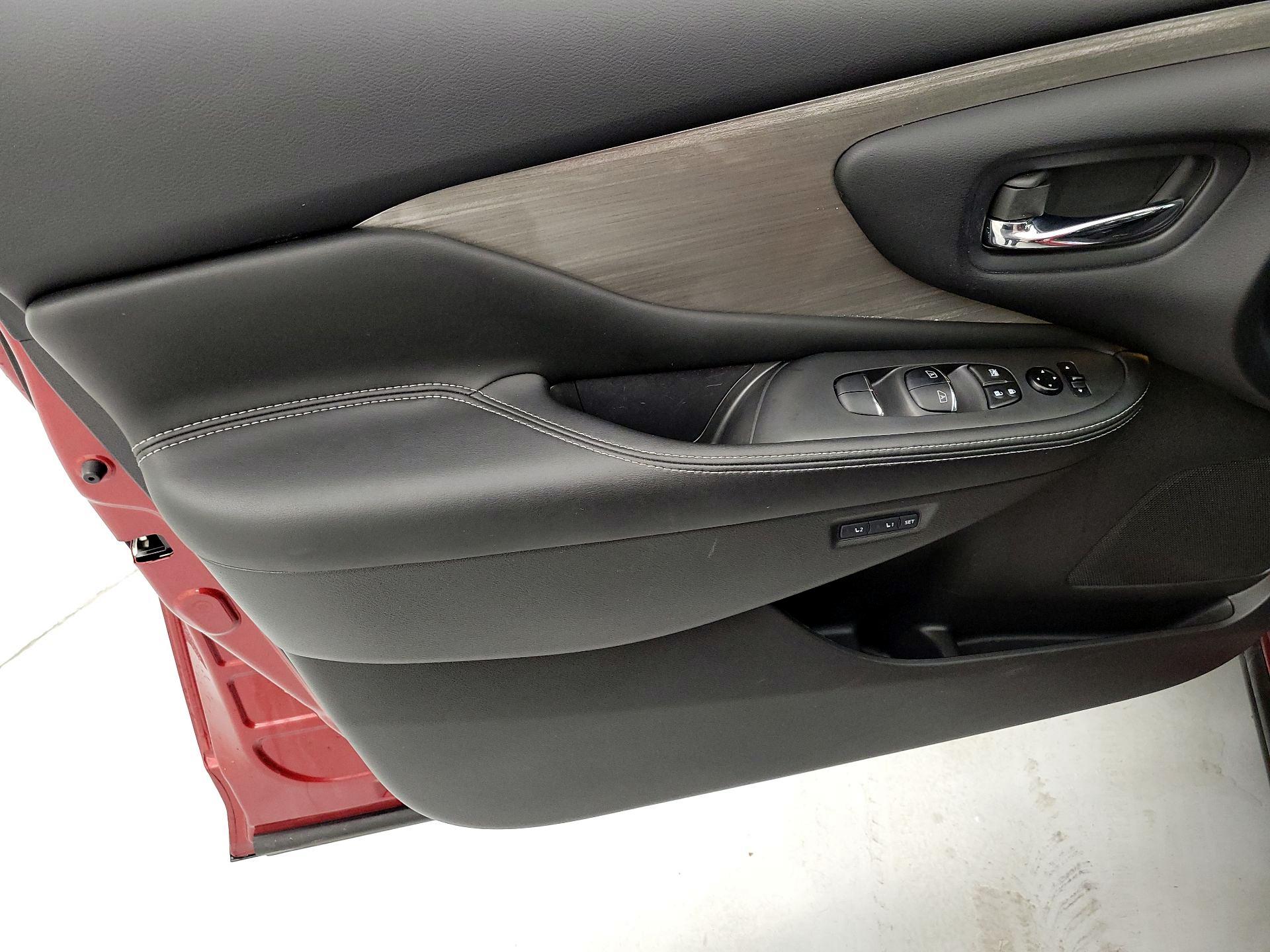 Thumbnail: 2015 Nissan Murano - 12