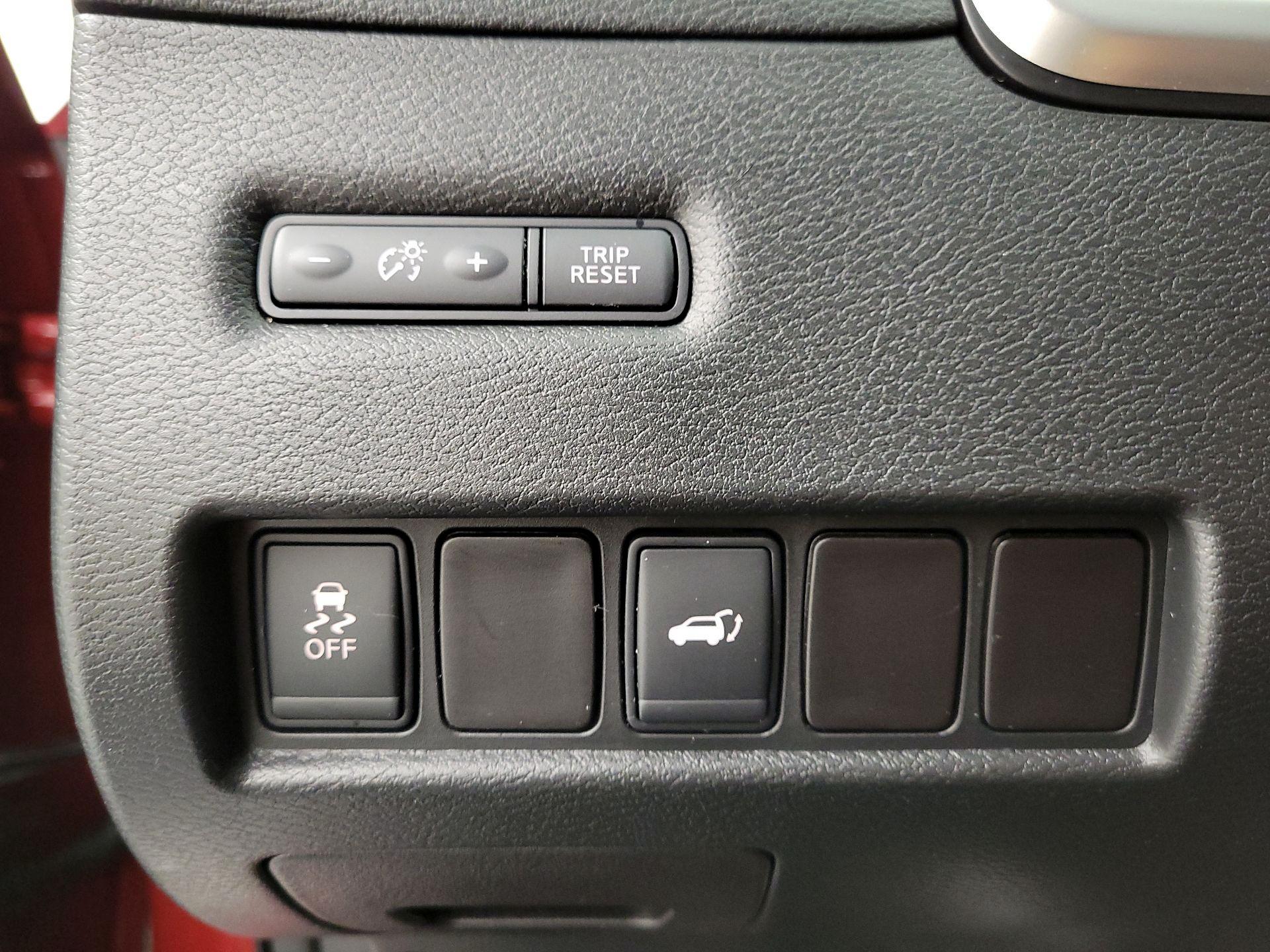 Thumbnail: 2015 Nissan Murano - 13