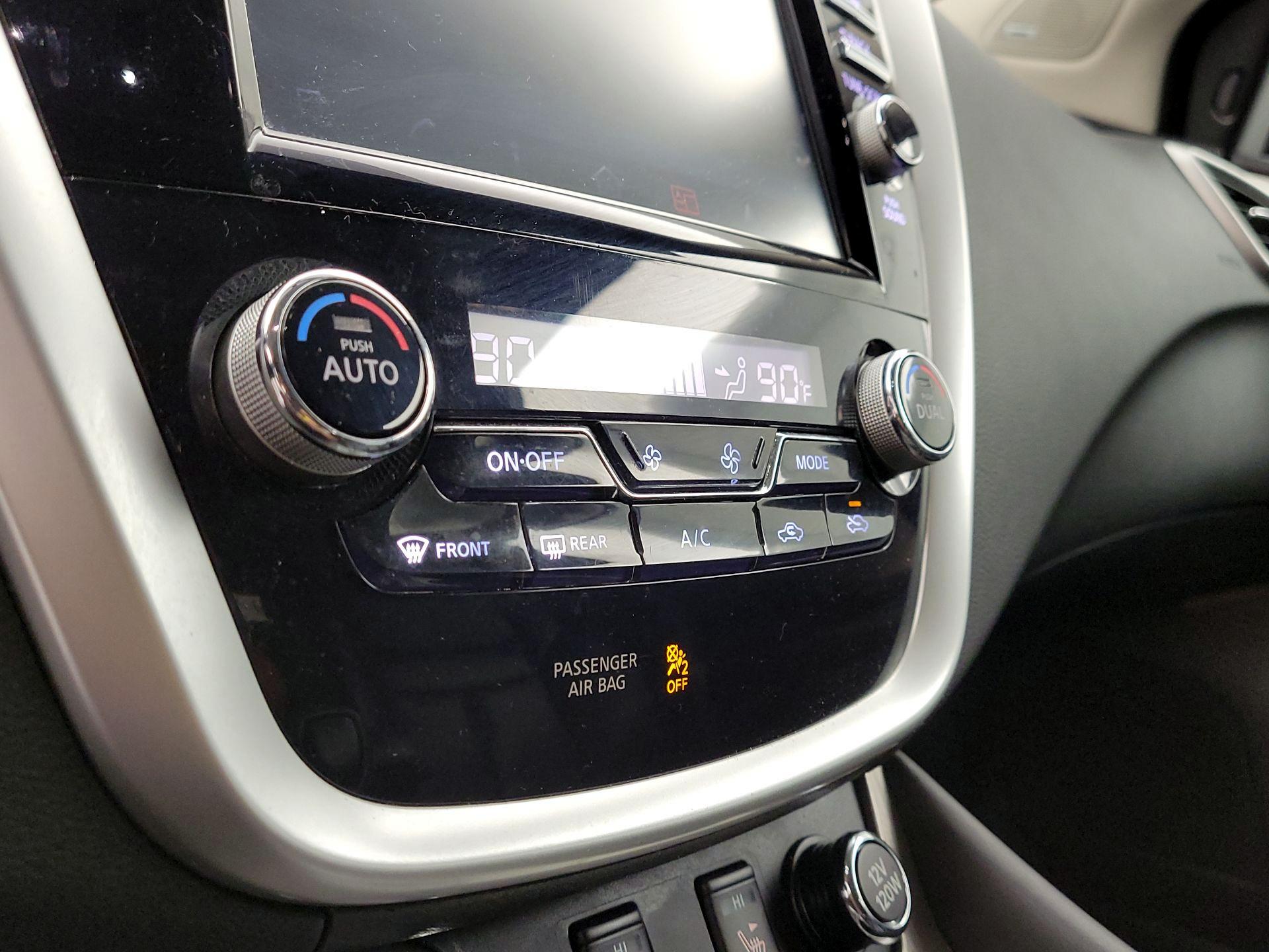 Thumbnail: 2015 Nissan Murano - 17