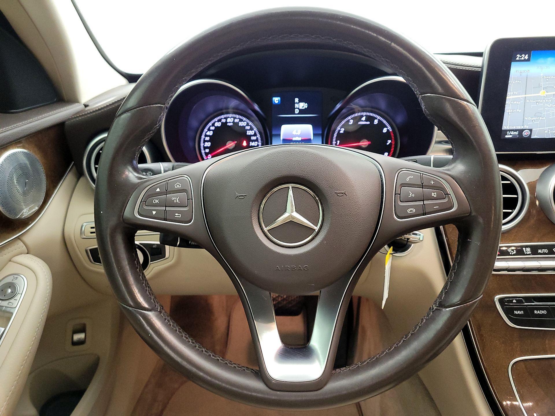 Thumbnail: 2015 Mercedes-Benz C-Class - 10