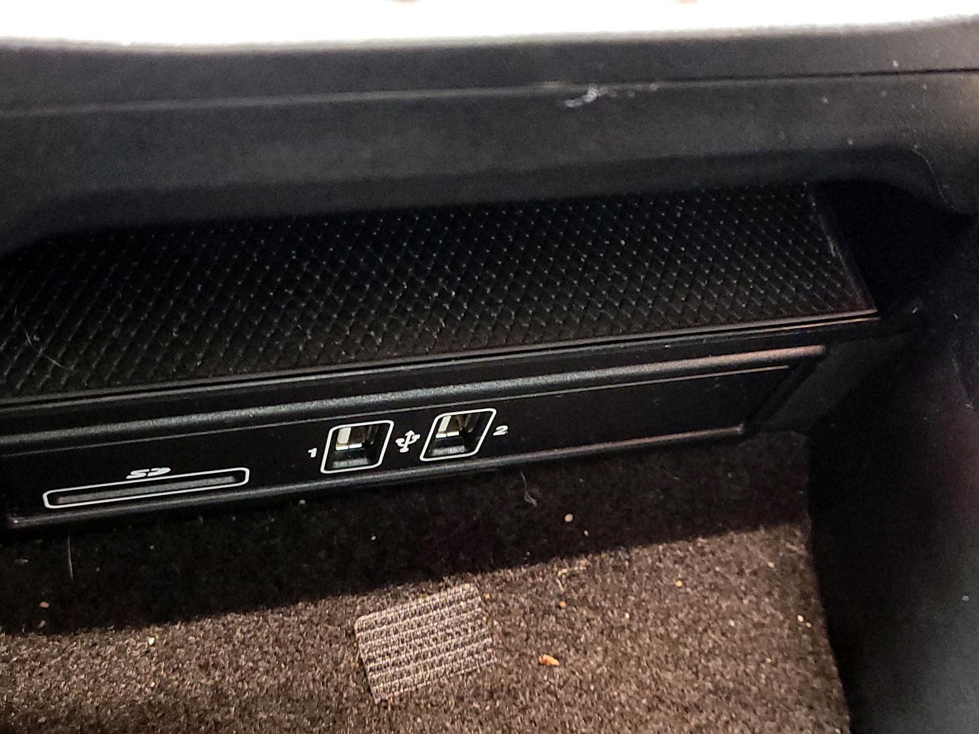 Thumbnail: 2015 Mercedes-Benz C-Class - 19