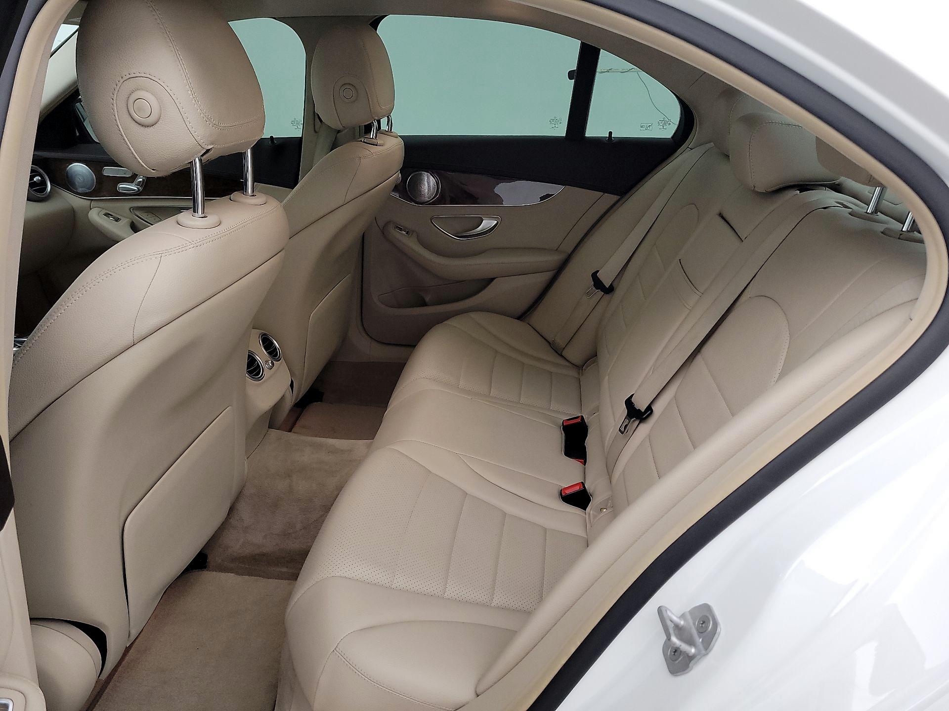 Thumbnail: 2015 Mercedes-Benz C-Class - 20