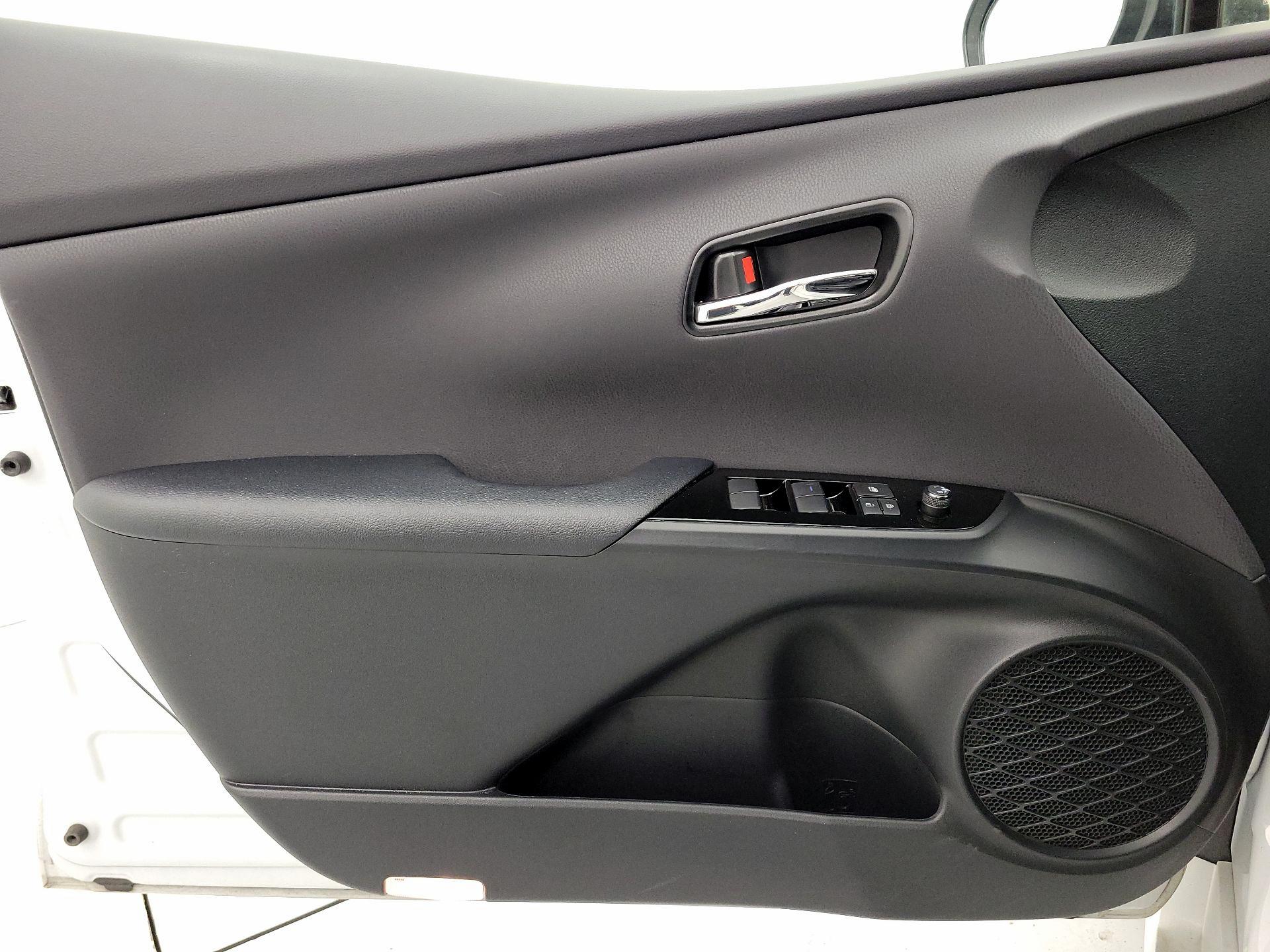 Thumbnail: 2022 Toyota Prius Prime - 12