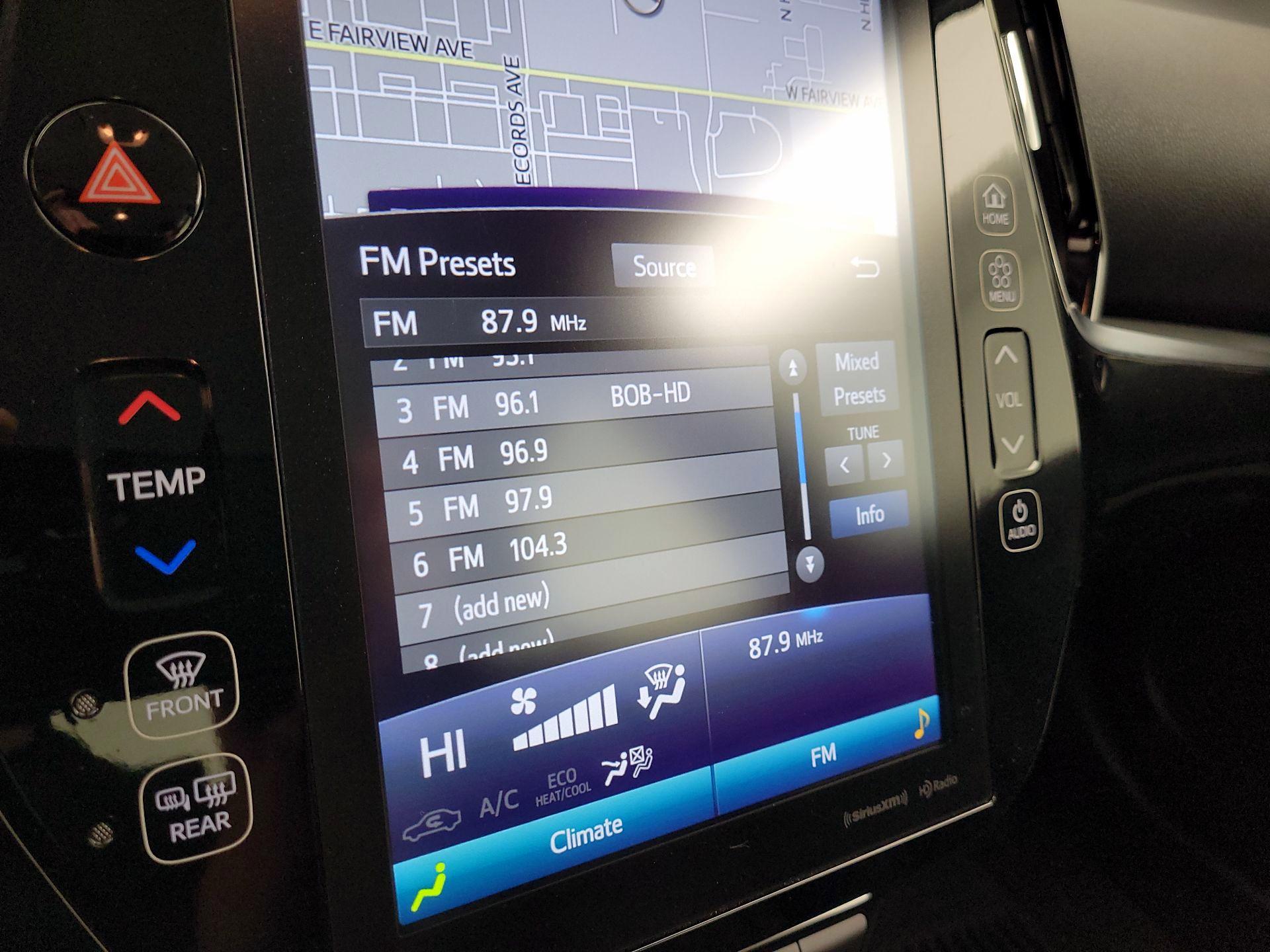 Thumbnail: 2022 Toyota Prius Prime - 16