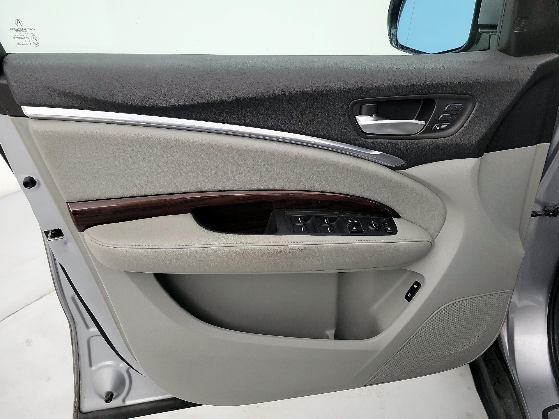 Thumbnail: 2016 Acura MDX - 12