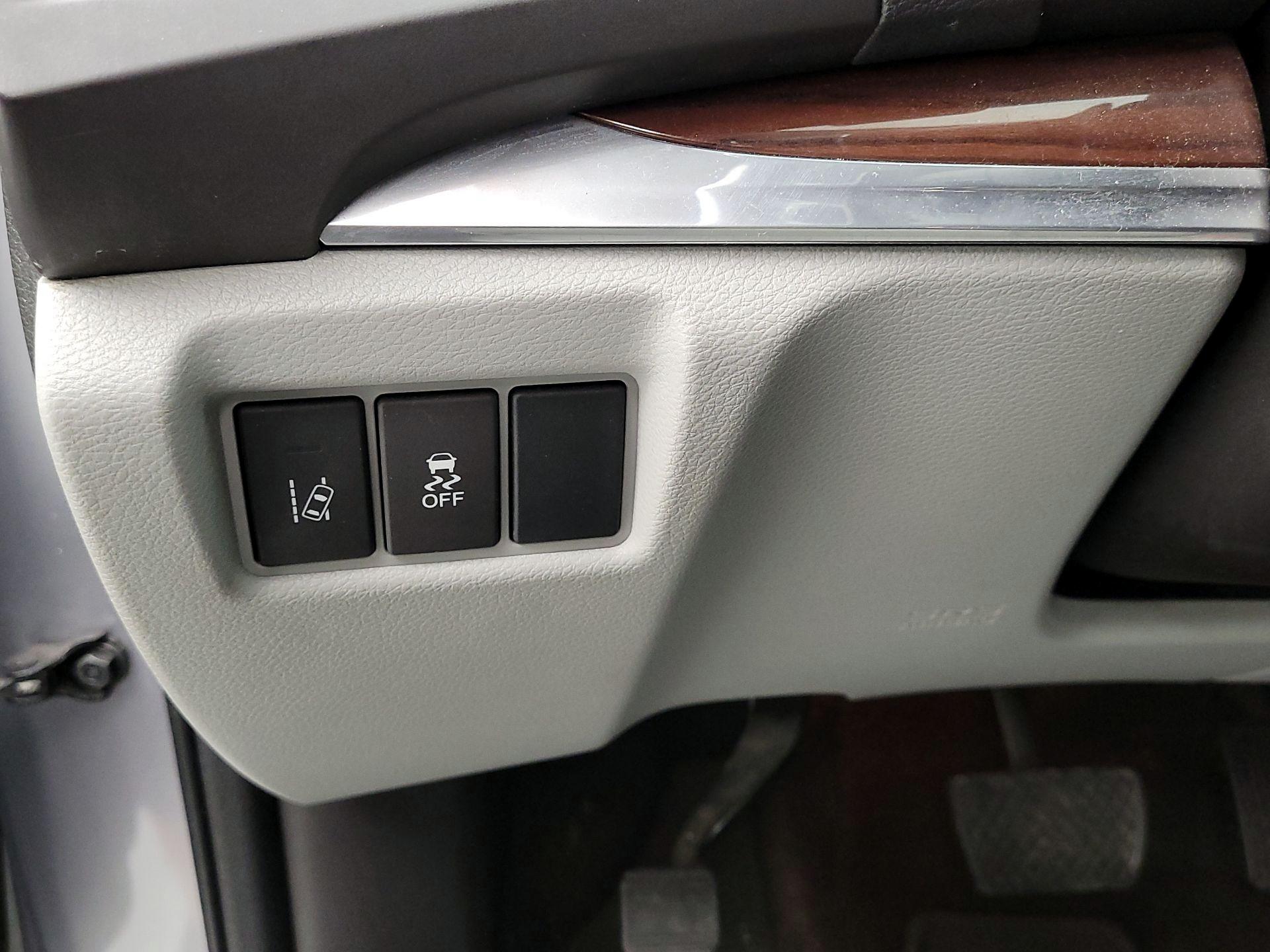 Thumbnail: 2016 Acura MDX - 13