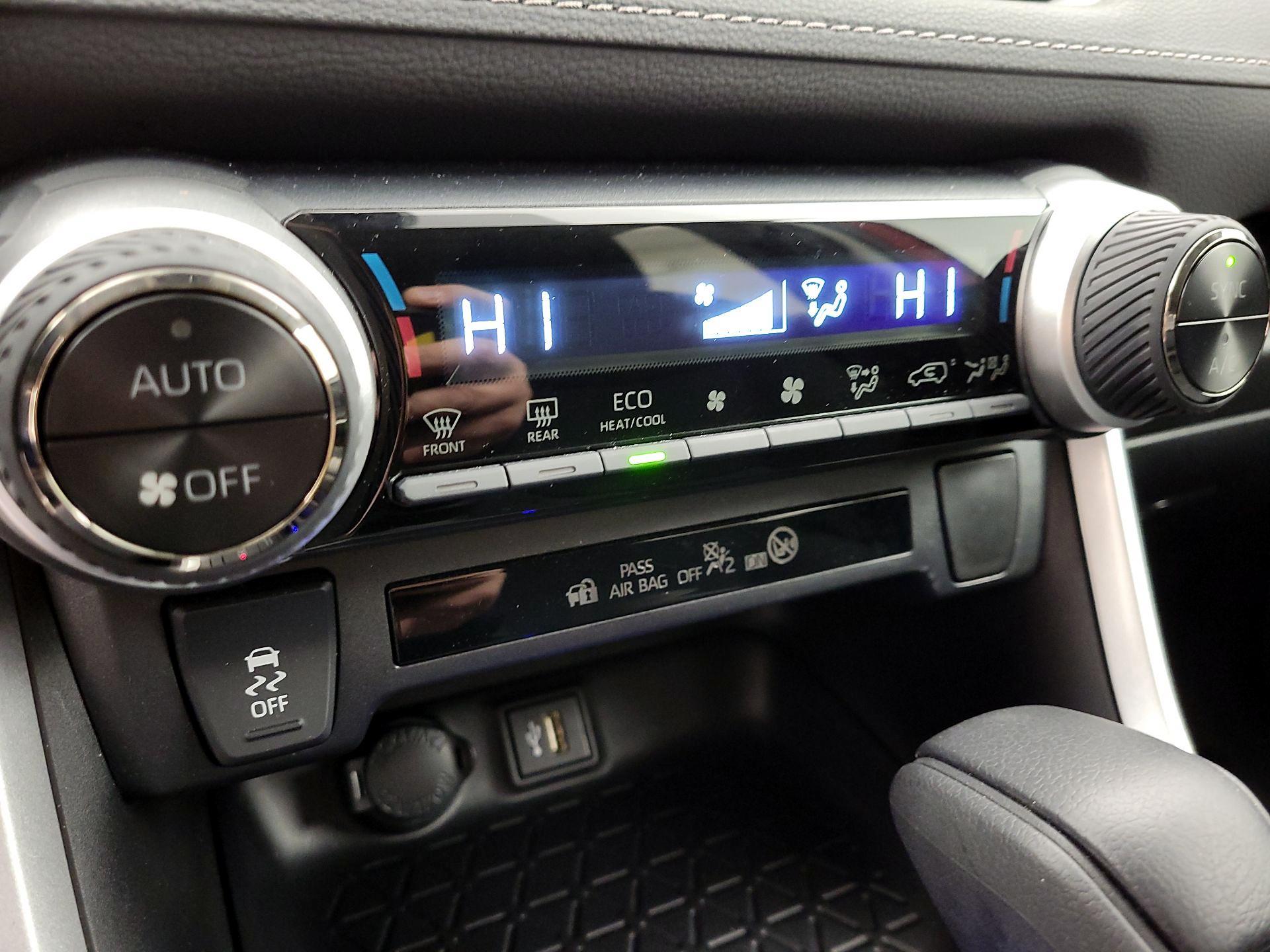 Thumbnail: 2024 Toyota RAV4 - 16