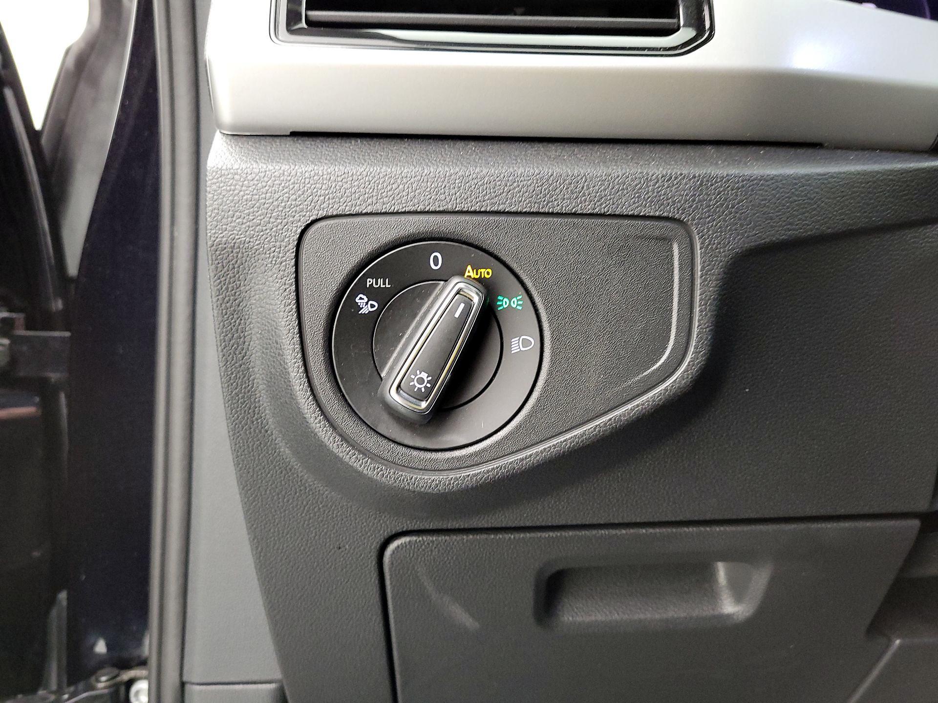 Thumbnail: 2023 Volkswagen Atlas - 13