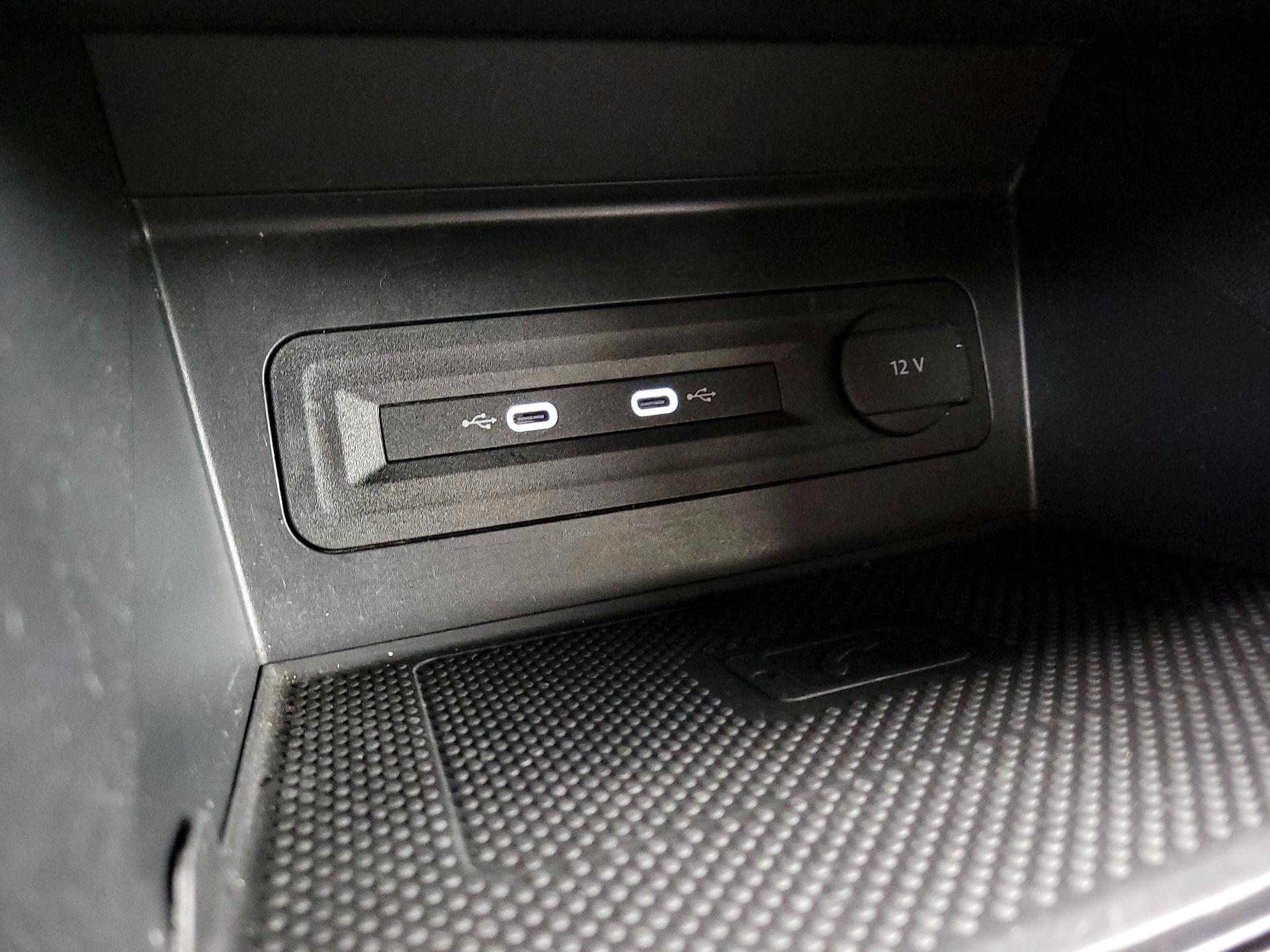 Thumbnail: 2023 Volkswagen Atlas - 19