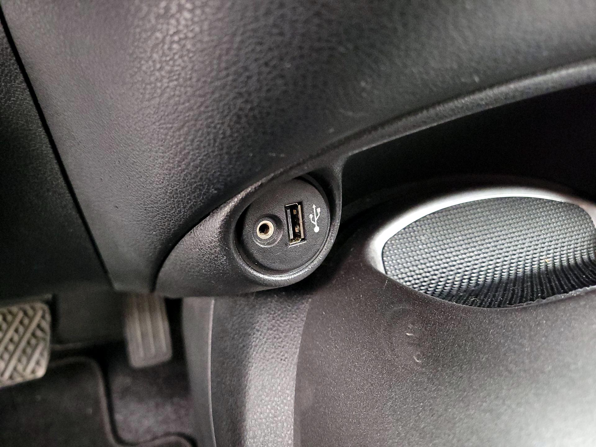 Thumbnail: 2014 Nissan Juke - 19