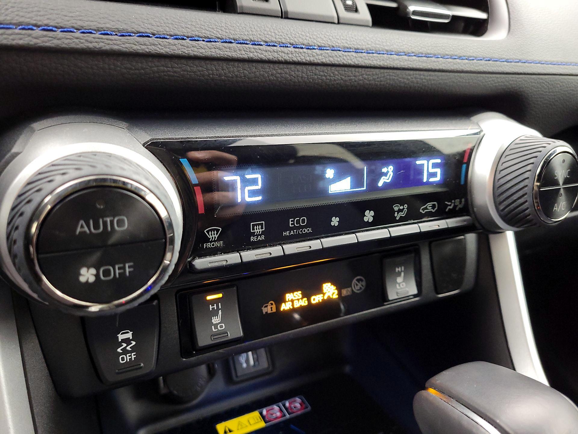 Thumbnail: 2023 Toyota RAV4 - 17