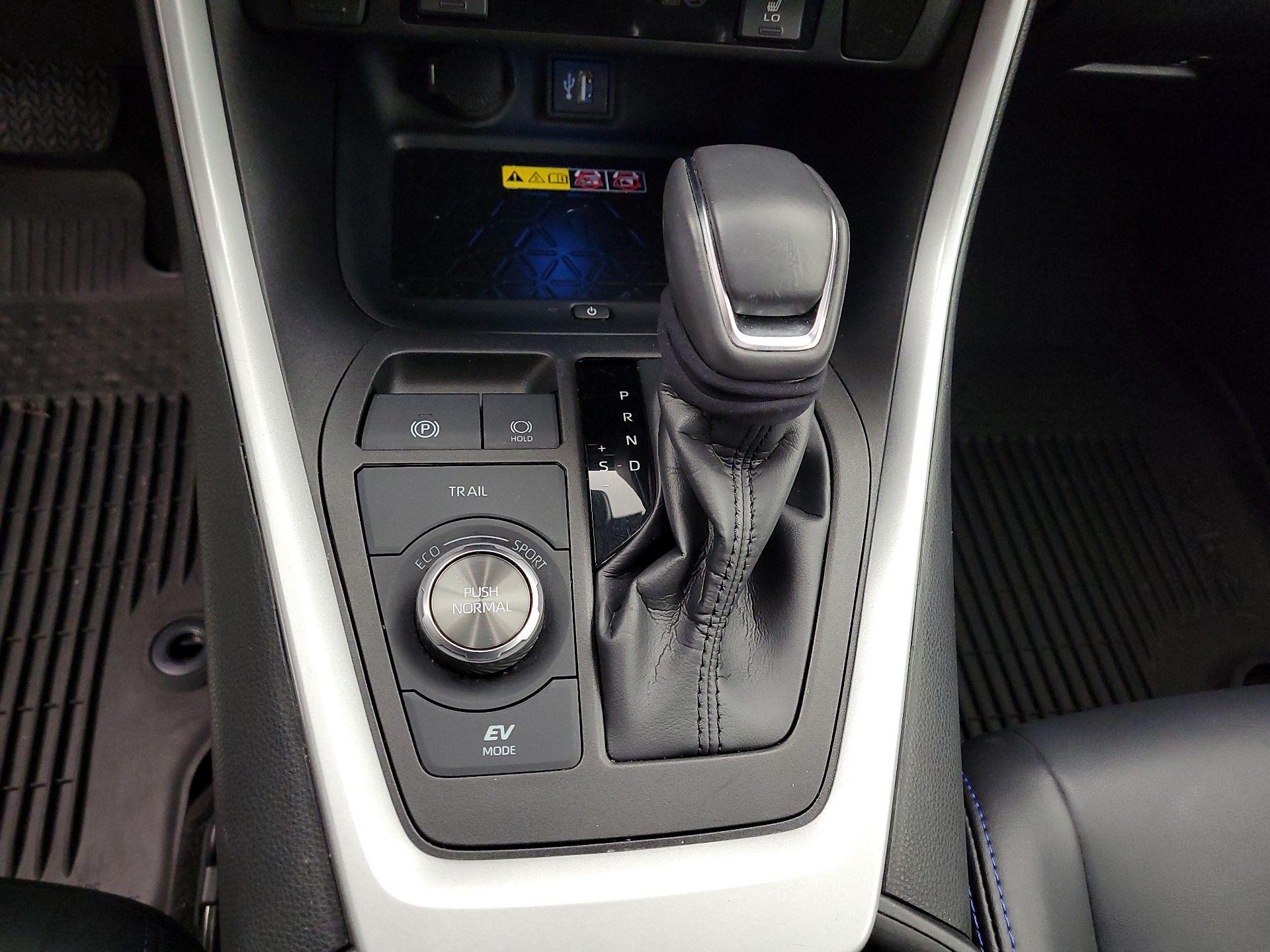 Thumbnail: 2023 Toyota RAV4 - 18