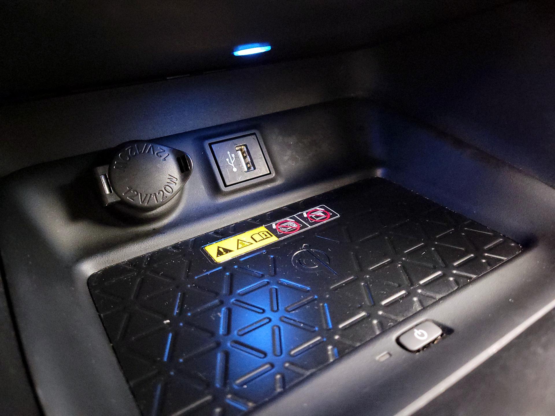 Thumbnail: 2023 Toyota RAV4 - 19