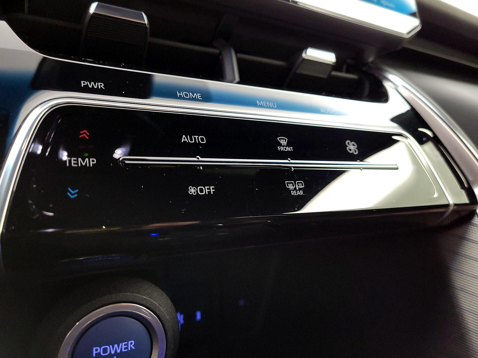 Thumbnail: 2021 Toyota Venza - 17