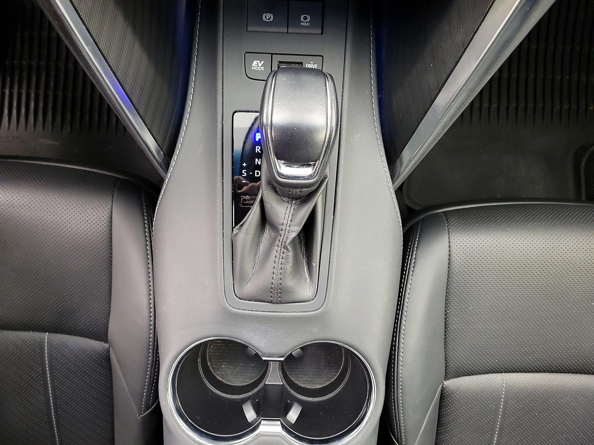 Thumbnail: 2021 Toyota Venza - 18