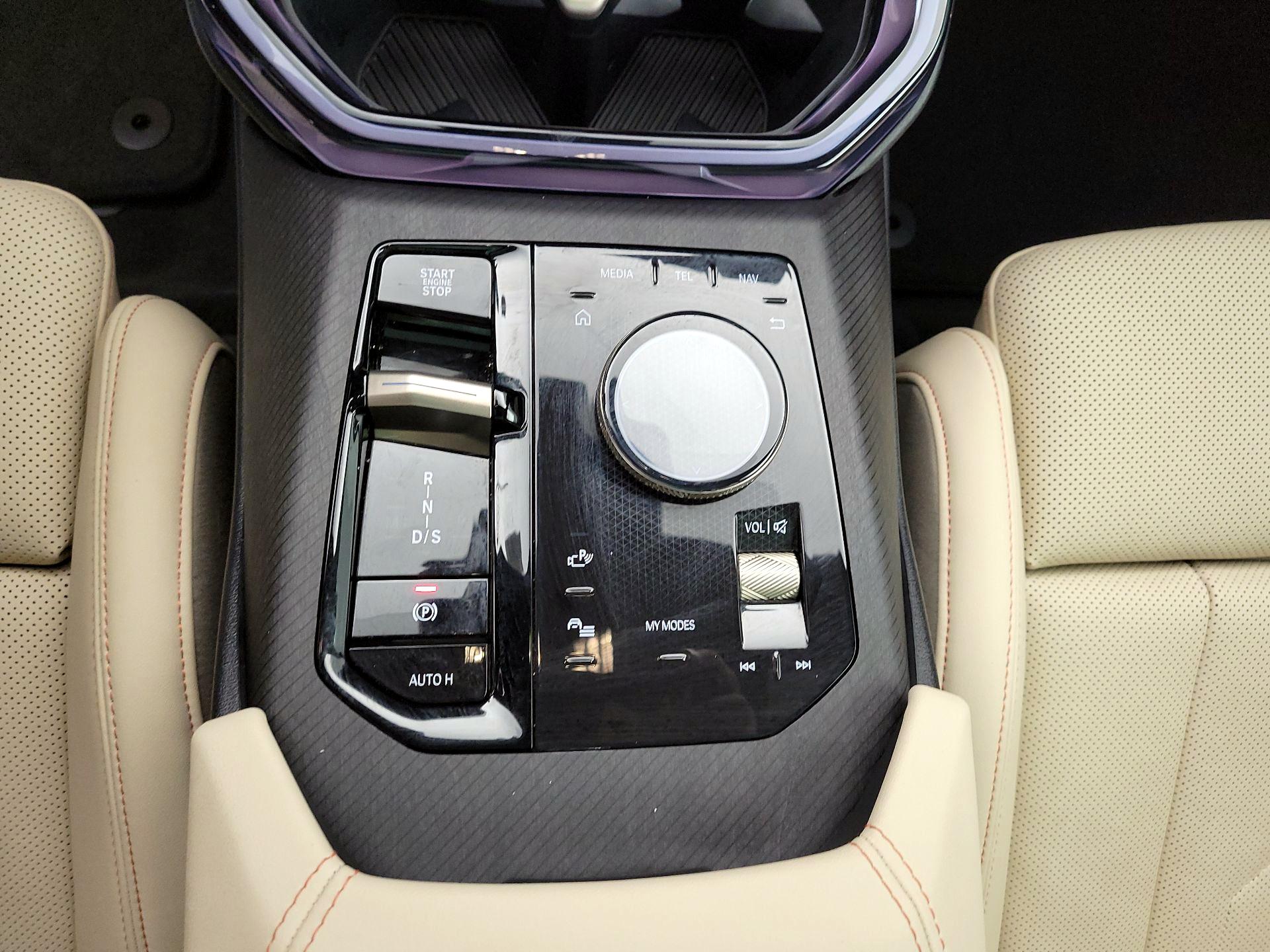 Thumbnail: 2025 BMW X3 - 16