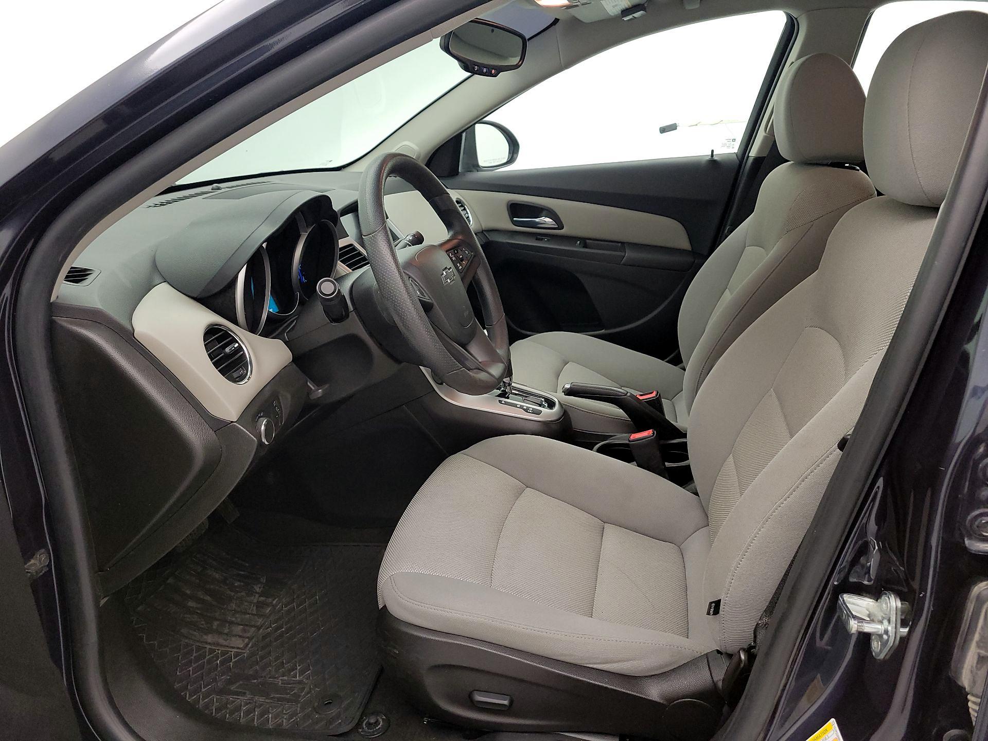 Thumbnail: 2015 Chevrolet Cruze - 11