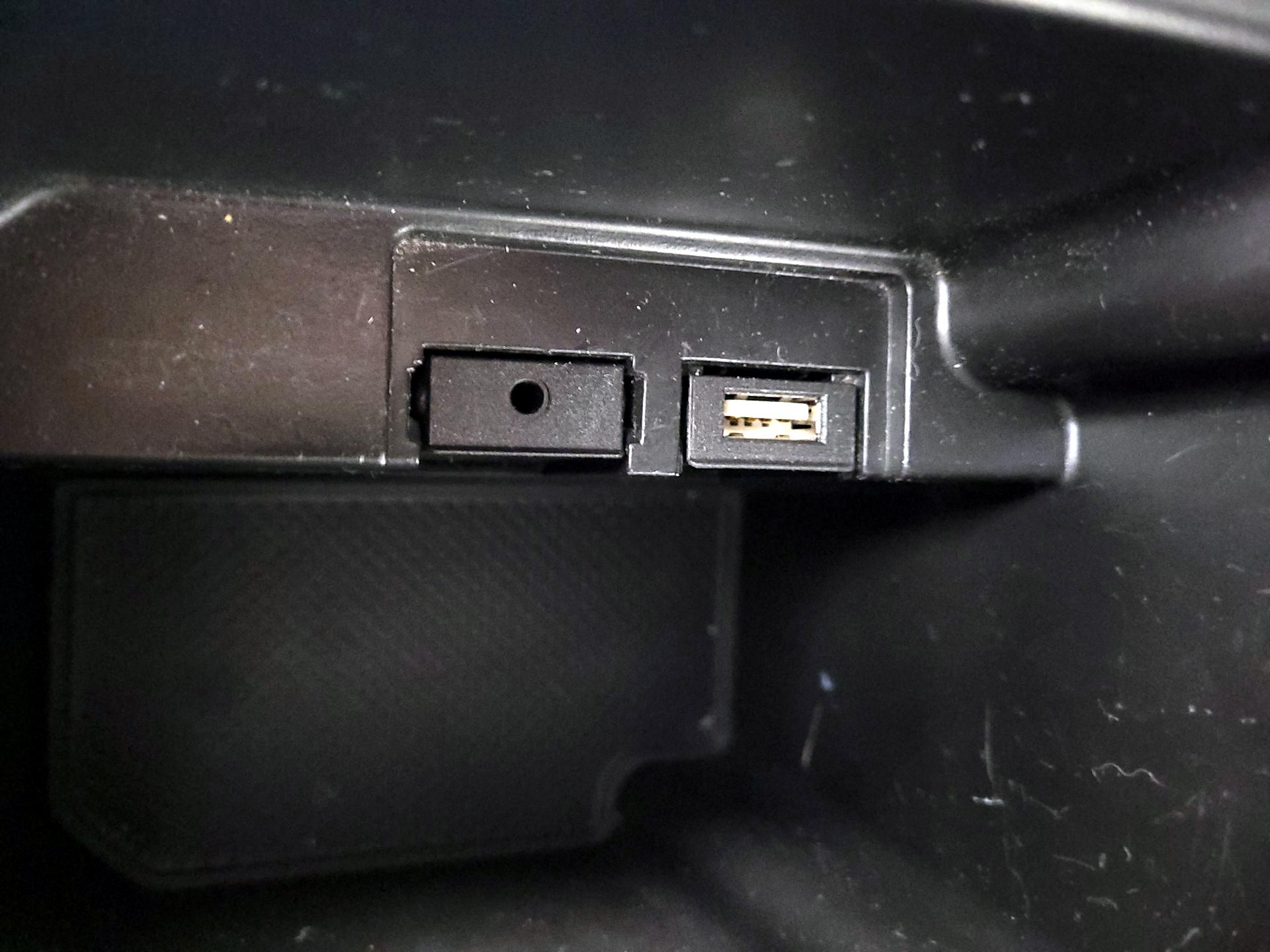 Thumbnail: 2015 Chevrolet Cruze - 18