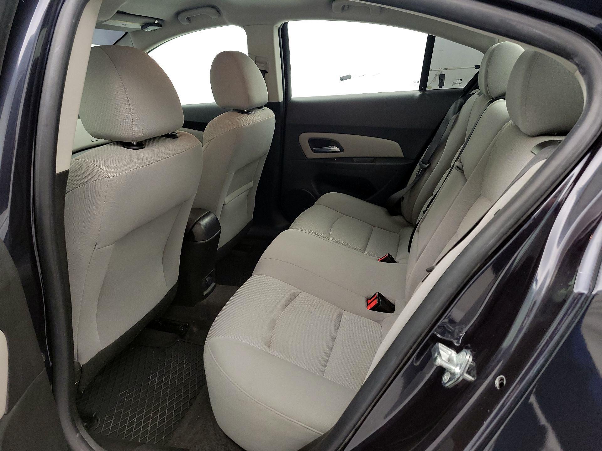 Thumbnail: 2015 Chevrolet Cruze - 19