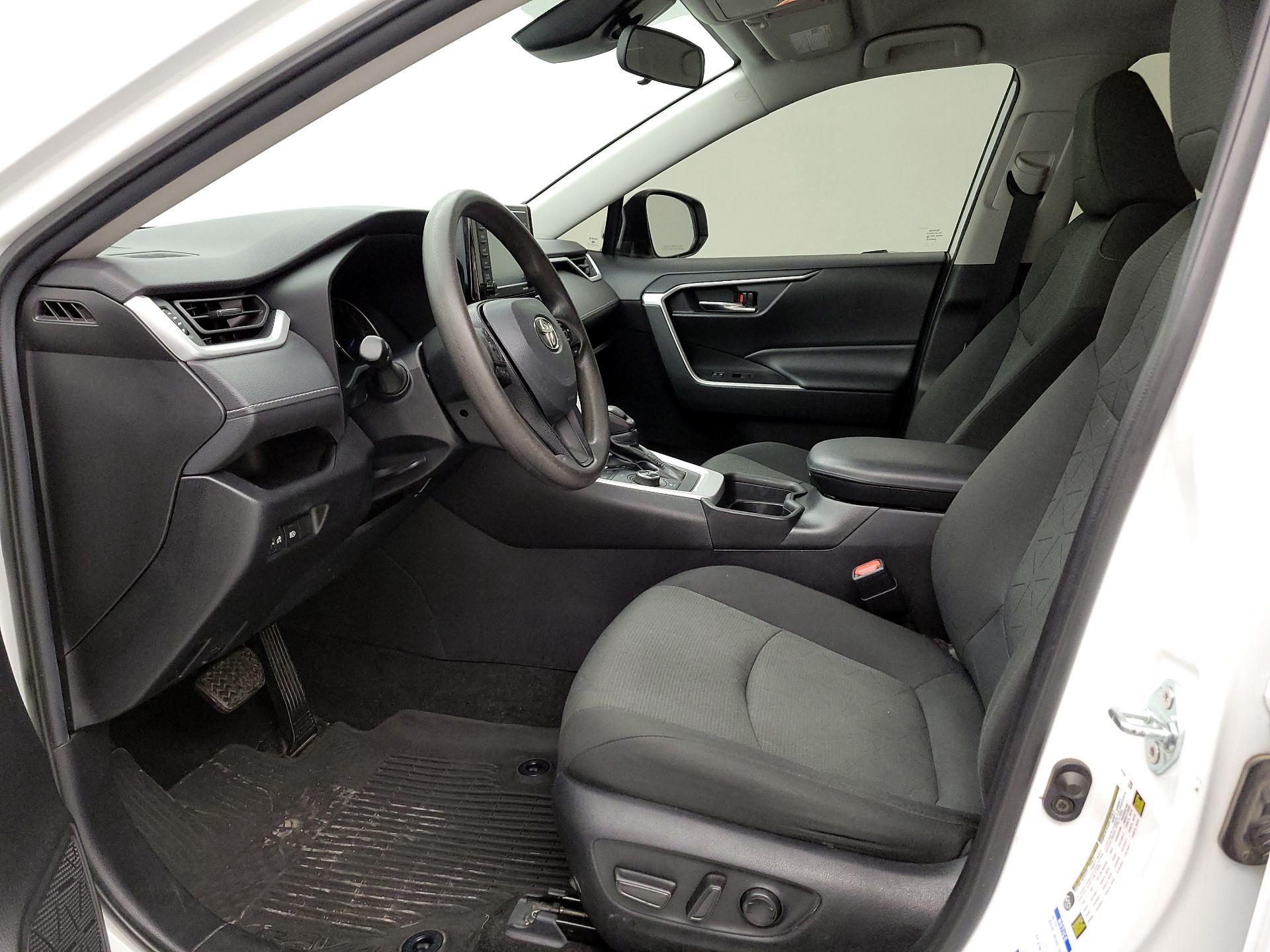 Thumbnail: 2021 Toyota RAV4 - 11