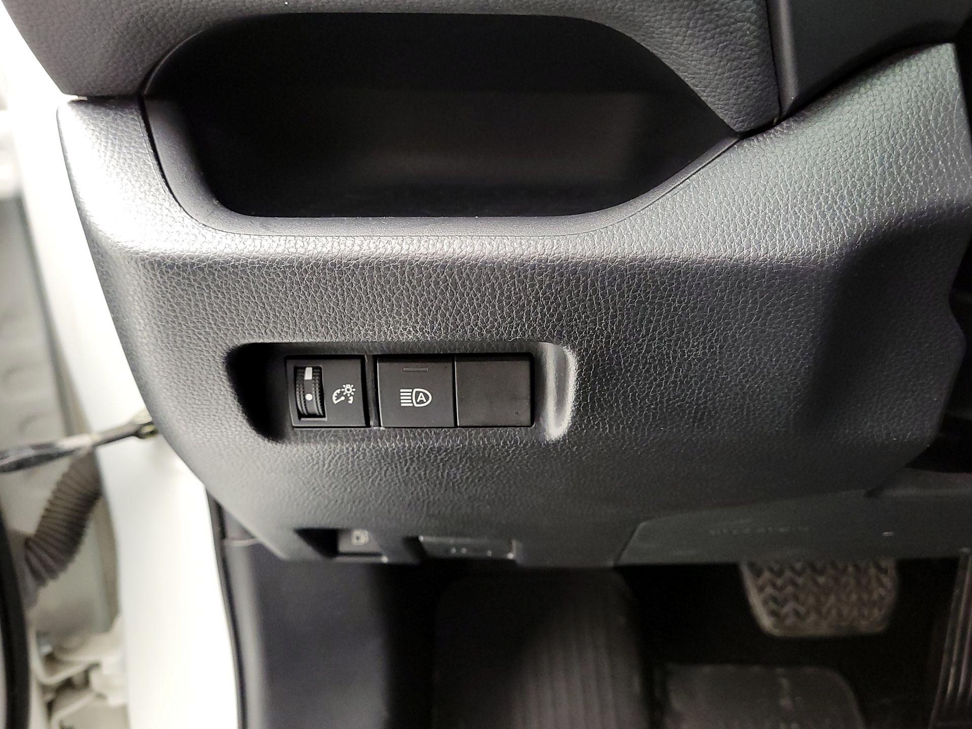 Thumbnail: 2021 Toyota RAV4 - 13