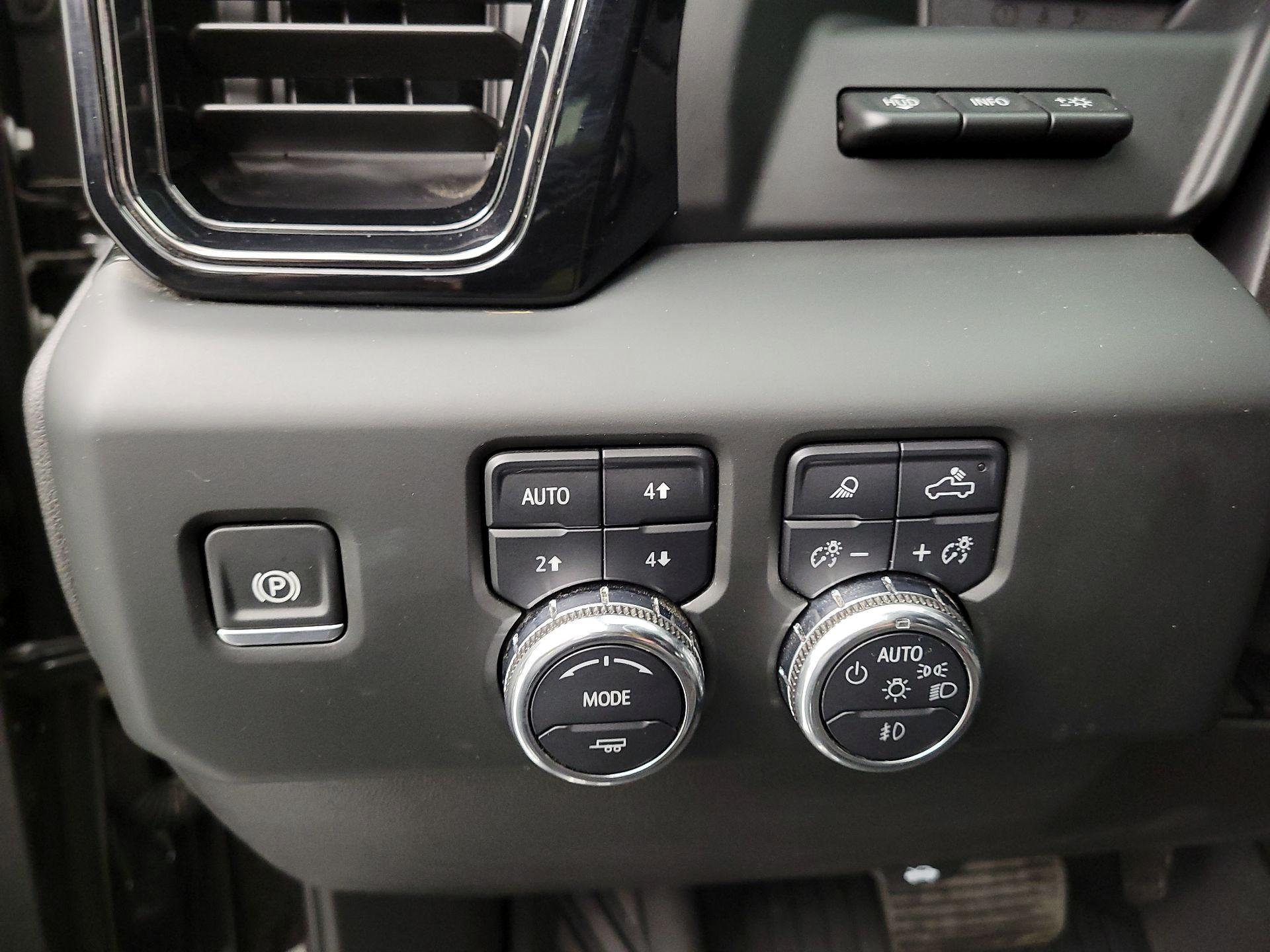 Thumbnail: 2024 GMC Sierra 1500 - 13