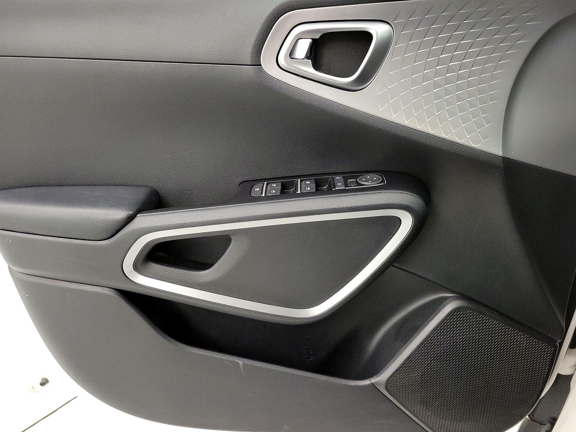 Thumbnail: 2020 Kia Soul - 12