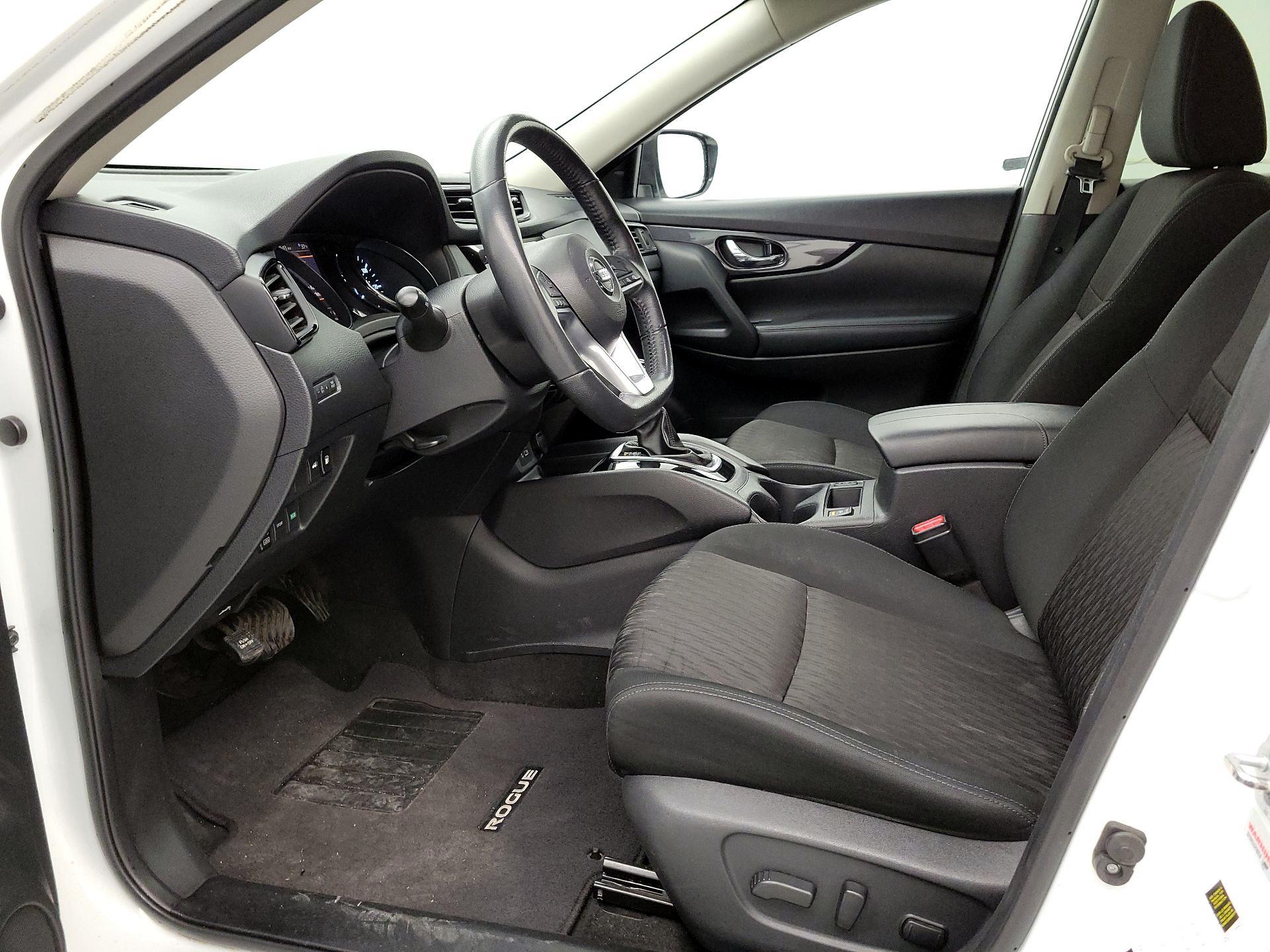 Thumbnail: 2018 Nissan Rogue - 11