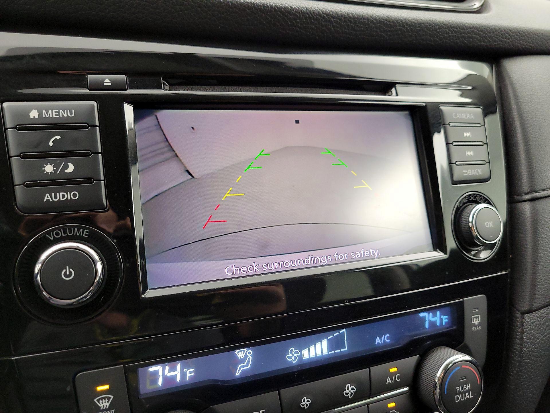 Thumbnail: 2018 Nissan Rogue - 14