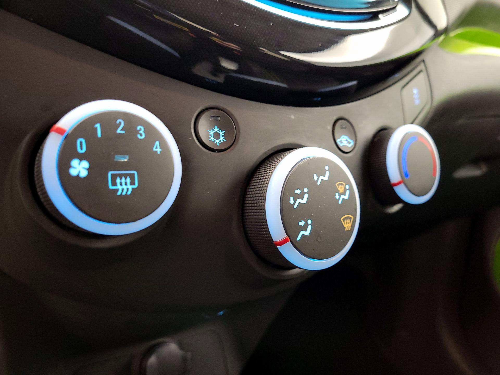 Thumbnail: 2014 Chevrolet Spark - 15