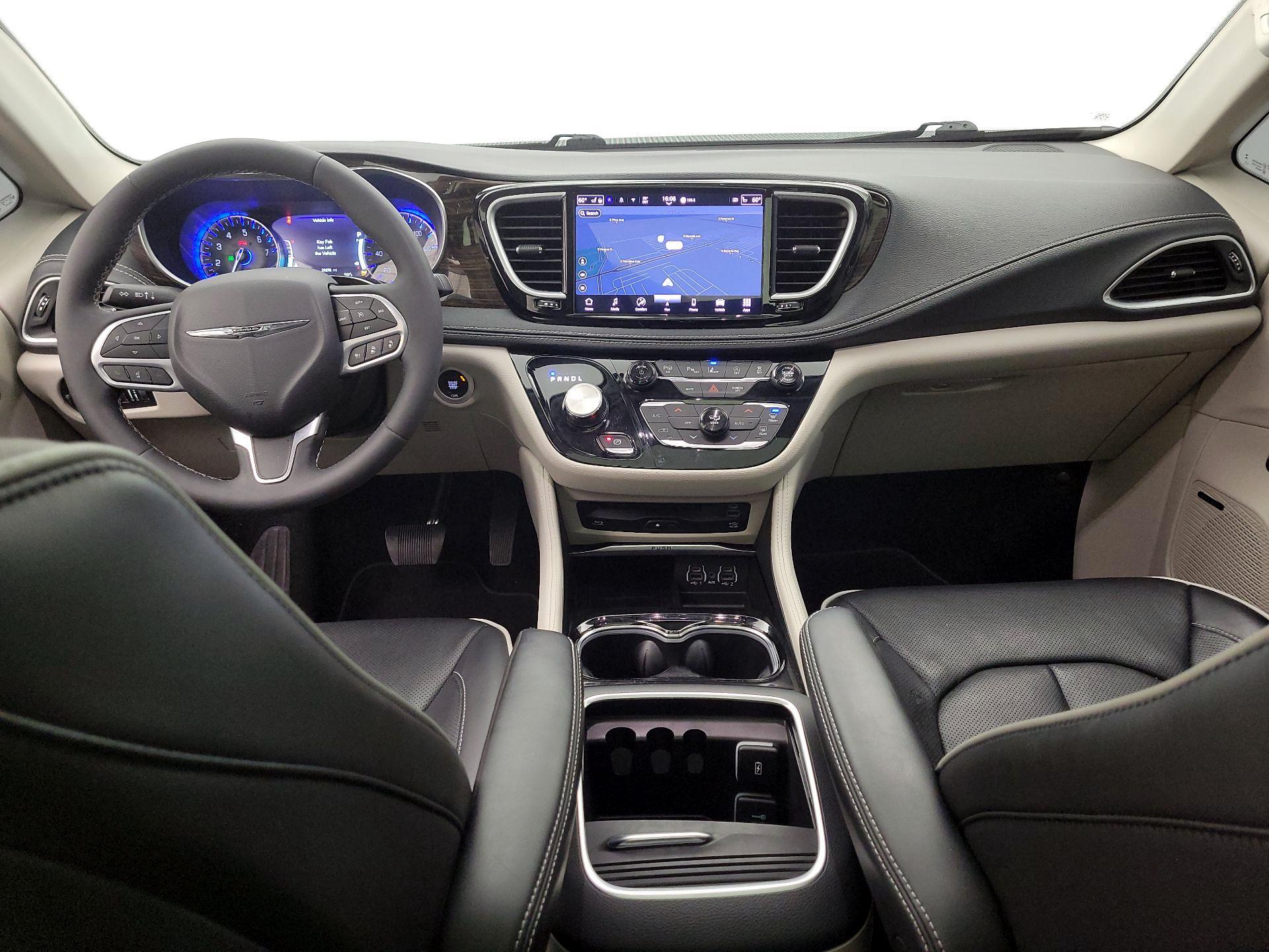 Thumbnail: 2023 Chrysler Pacifica - 9