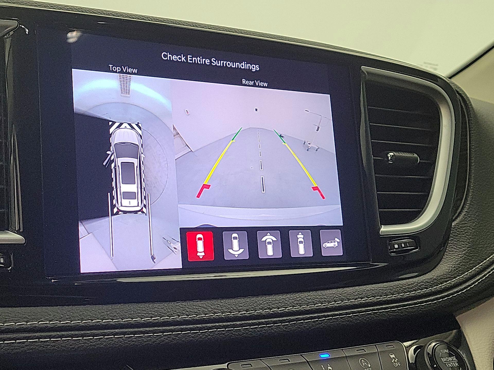 Thumbnail: 2023 Chrysler Pacifica - 15