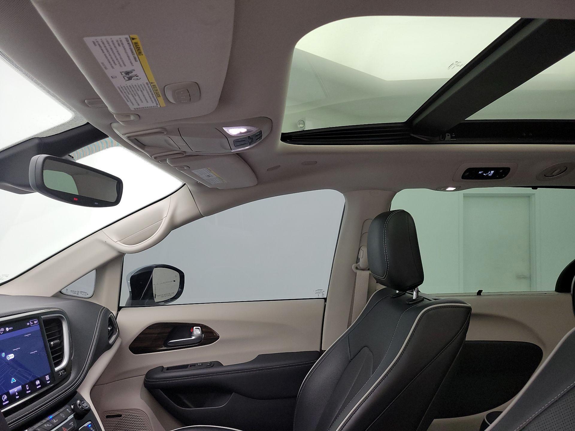 Thumbnail: 2023 Chrysler Pacifica - 20