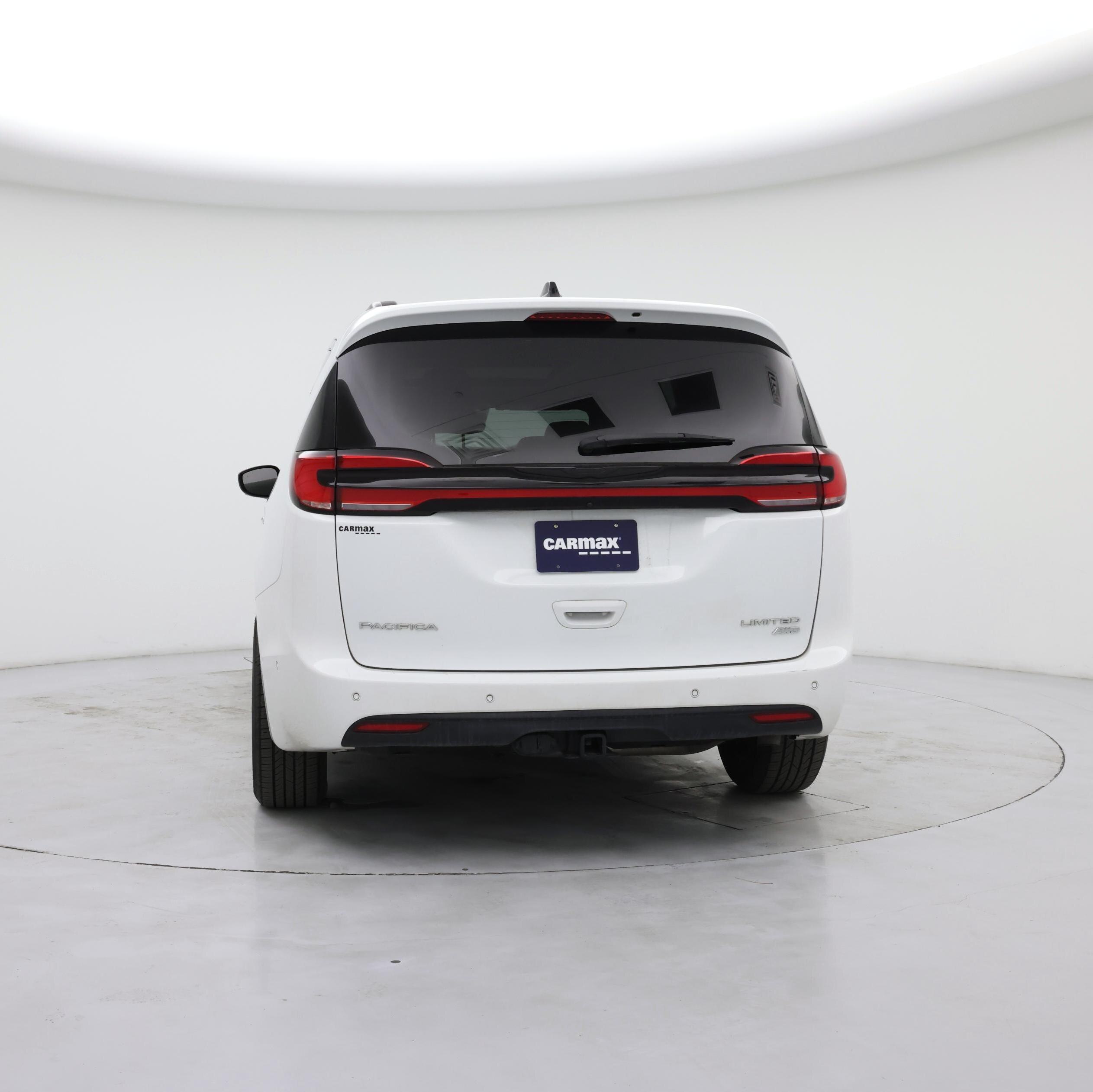 Thumbnail: 2023 Chrysler Pacifica - 6