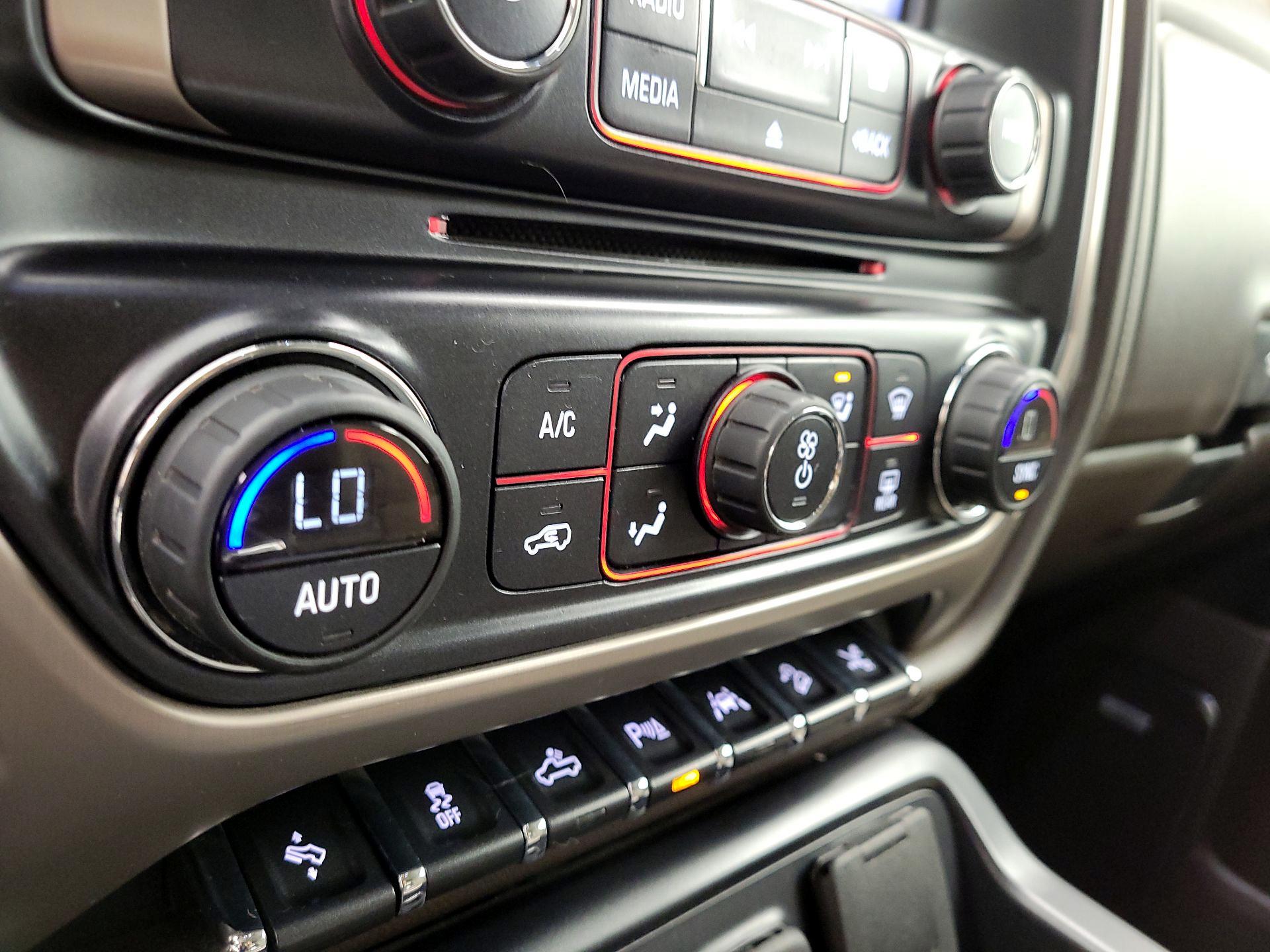 Thumbnail: 2016 GMC Sierra 1500 - 17