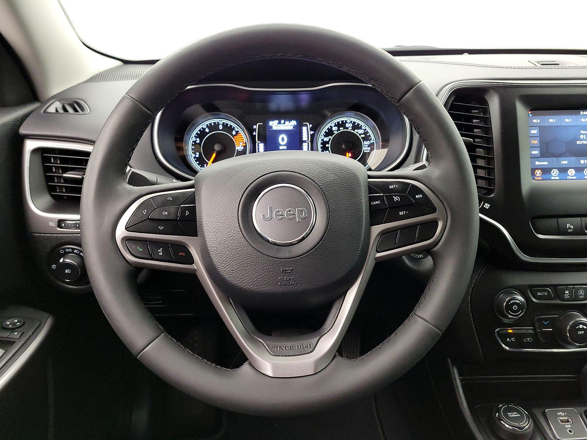 Thumbnail: 2021 Jeep Cherokee - 10