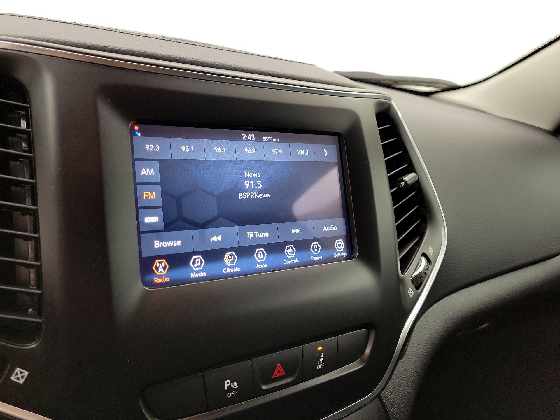 Thumbnail: 2021 Jeep Cherokee - 15