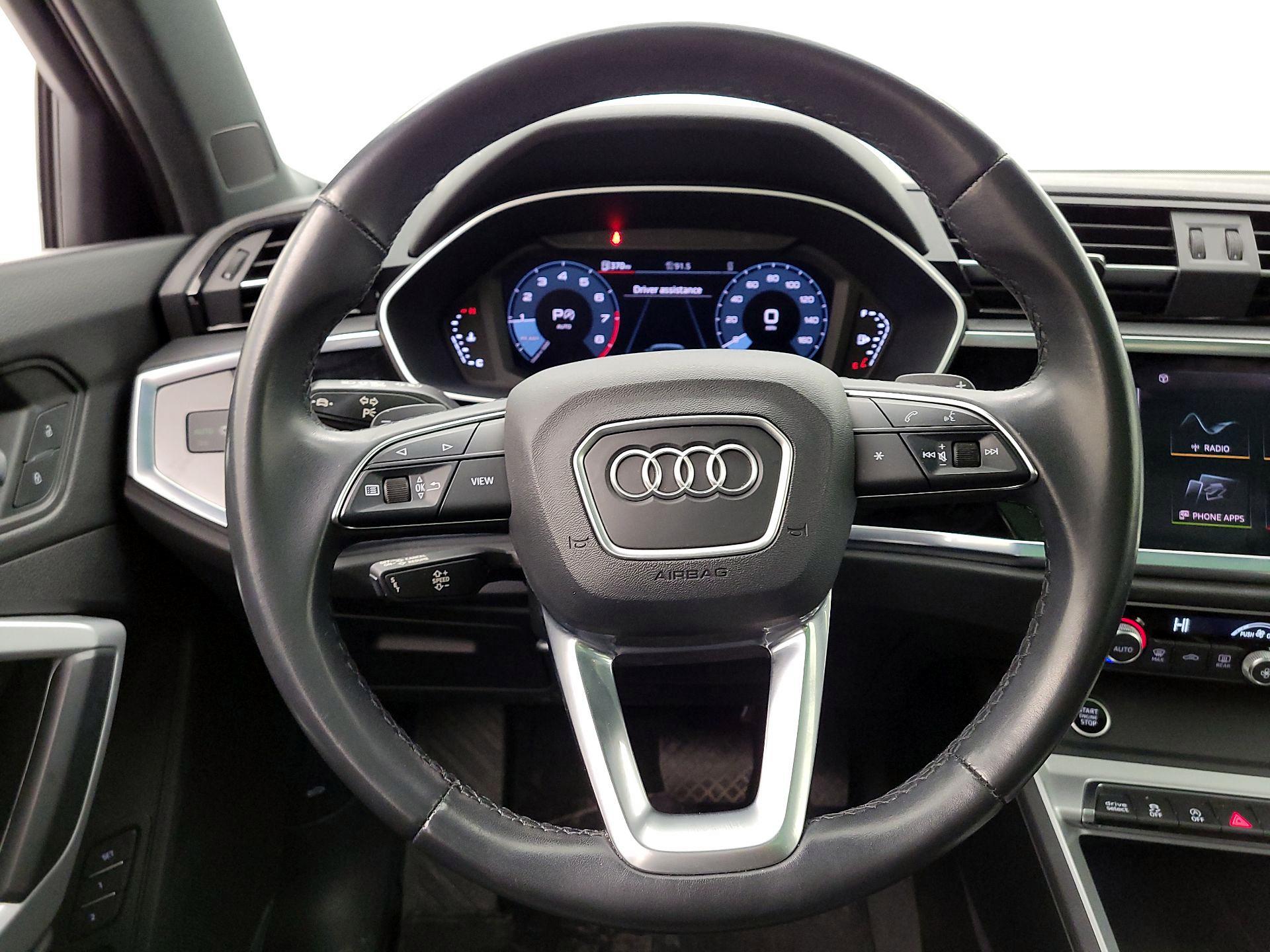 Thumbnail: 2022 Audi Q3 - 10