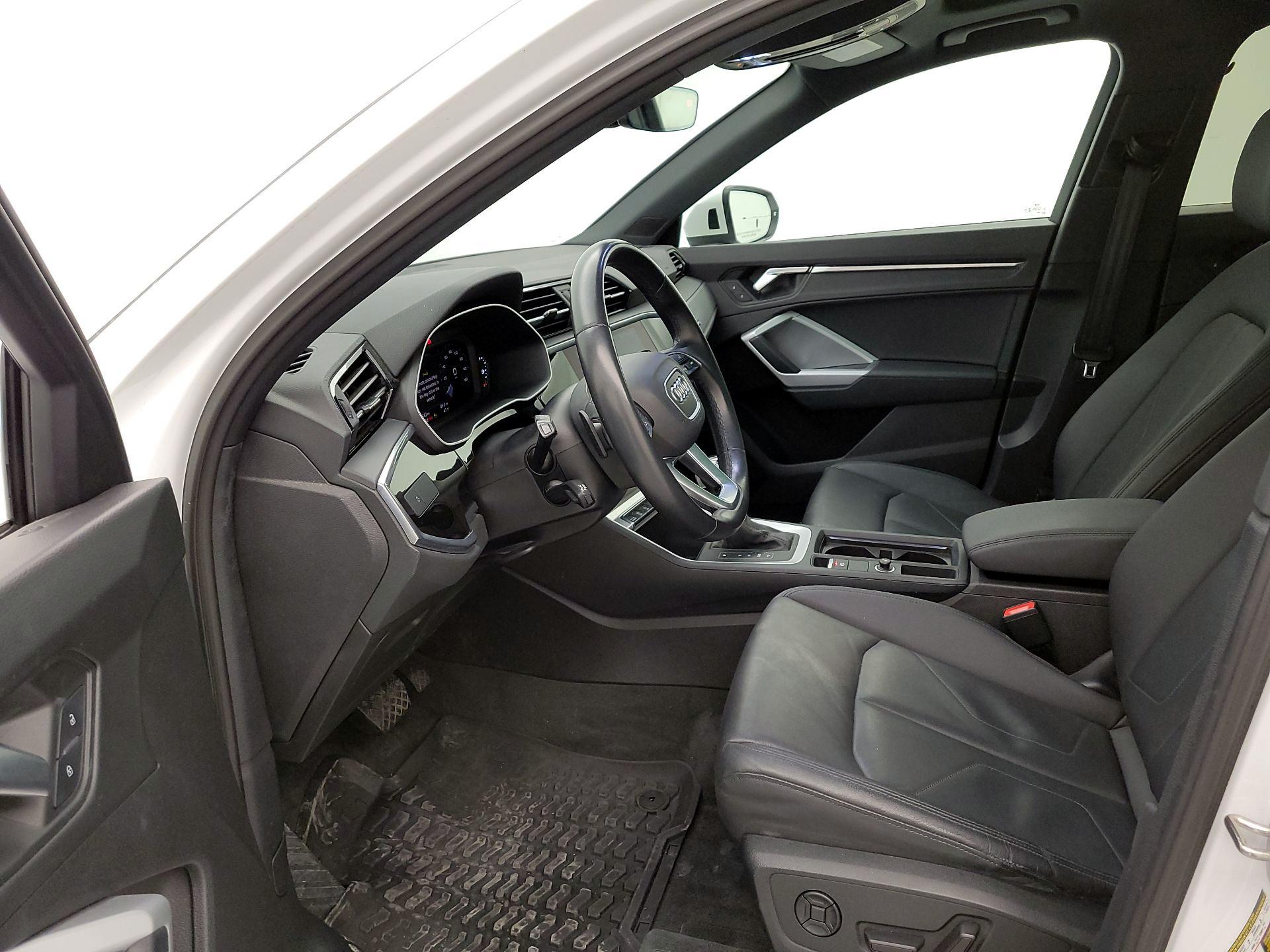 Thumbnail: 2022 Audi Q3 - 11