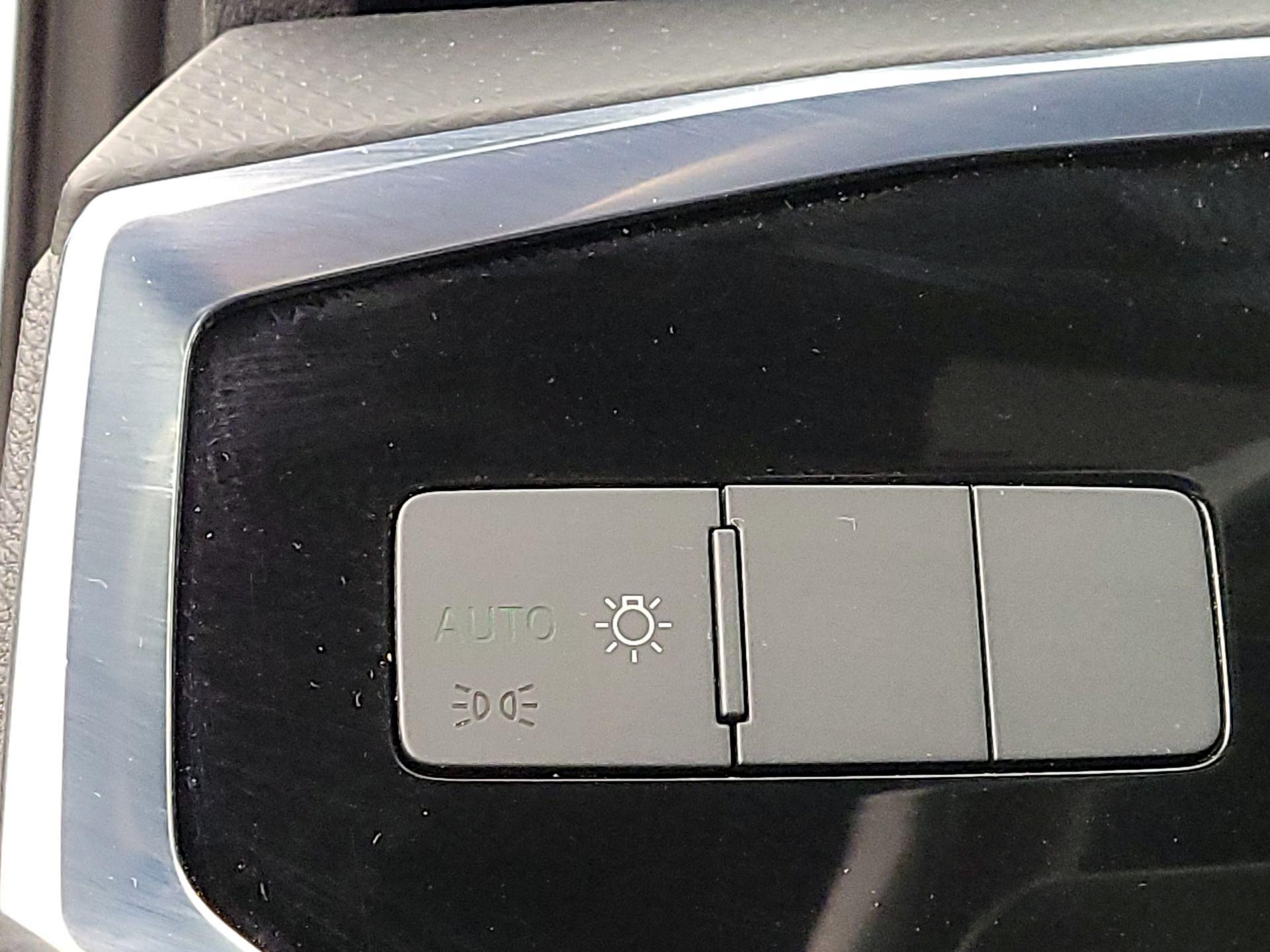 Thumbnail: 2022 Audi Q3 - 13