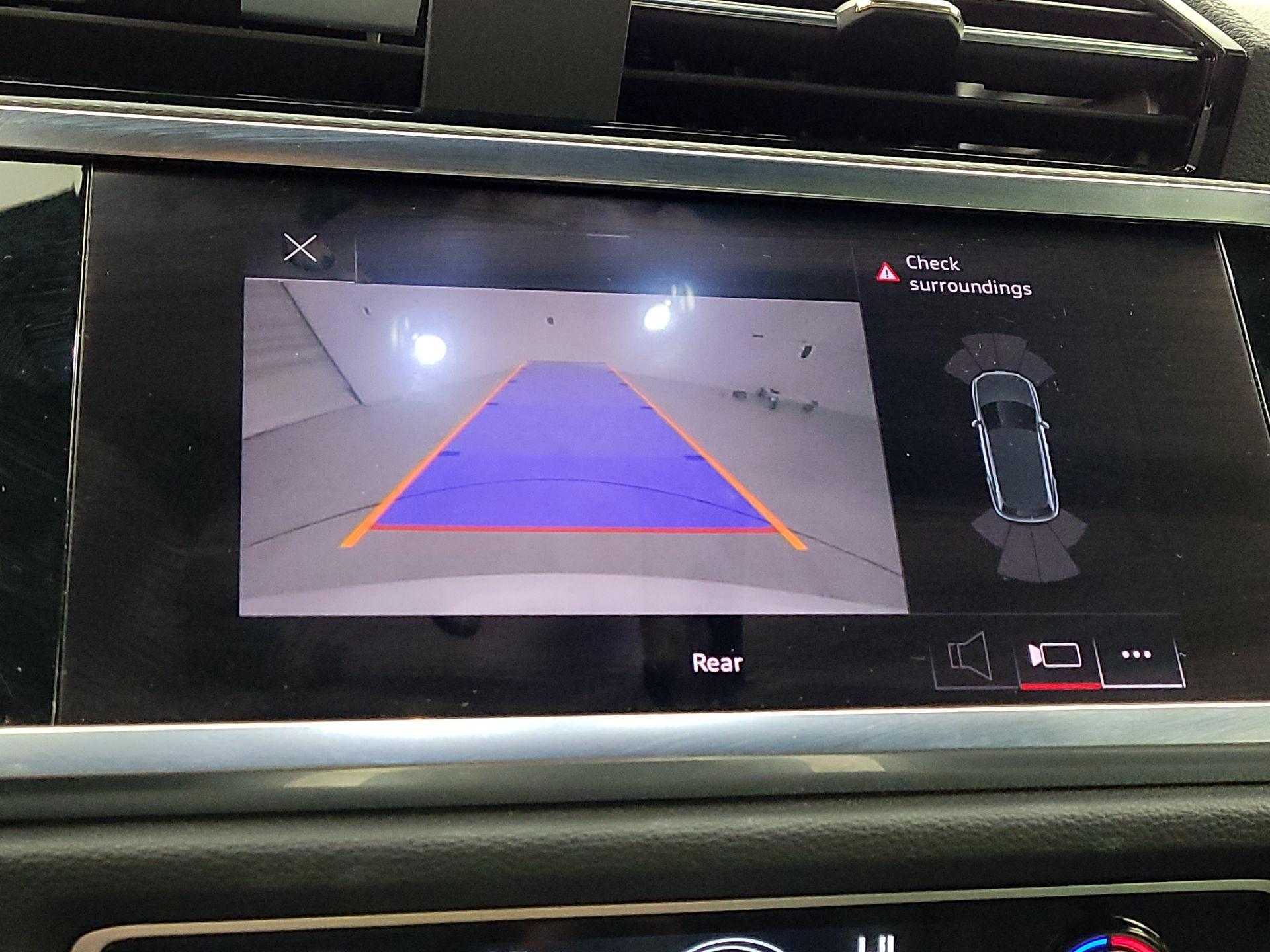 Thumbnail: 2022 Audi Q3 - 14