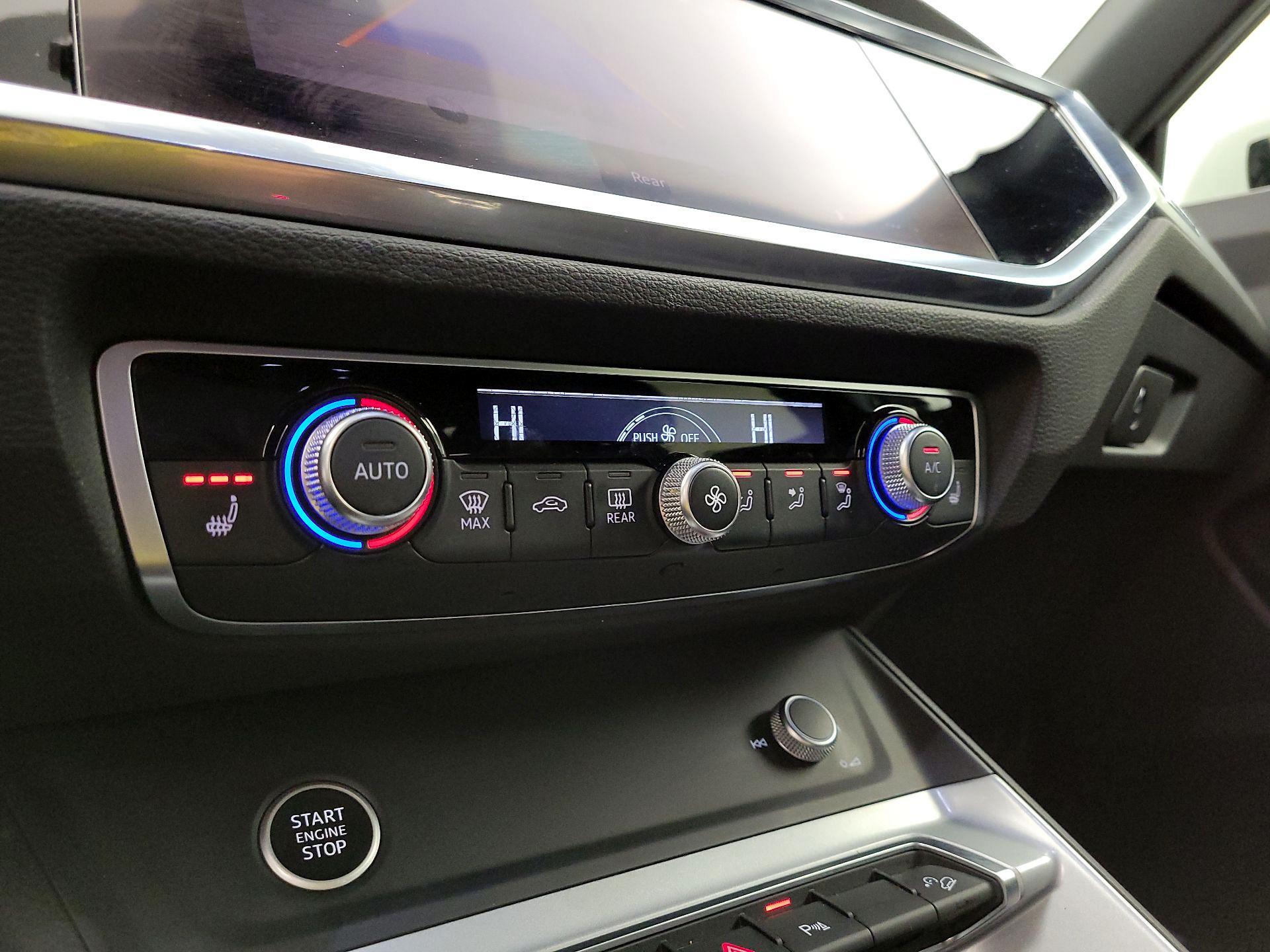 Thumbnail: 2022 Audi Q3 - 16