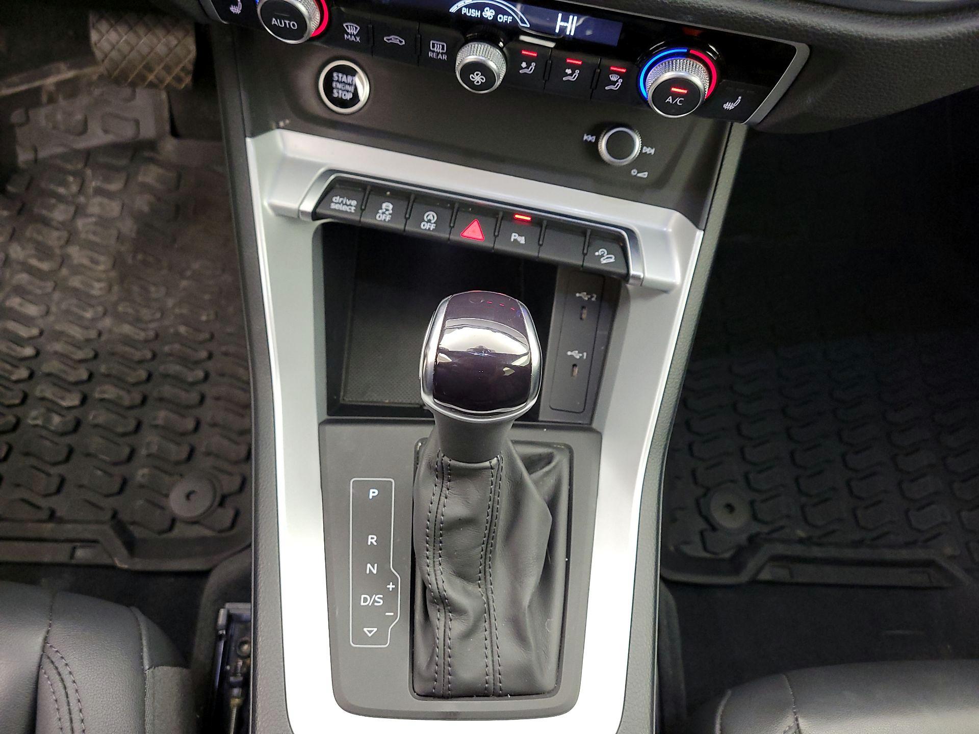 Thumbnail: 2022 Audi Q3 - 17