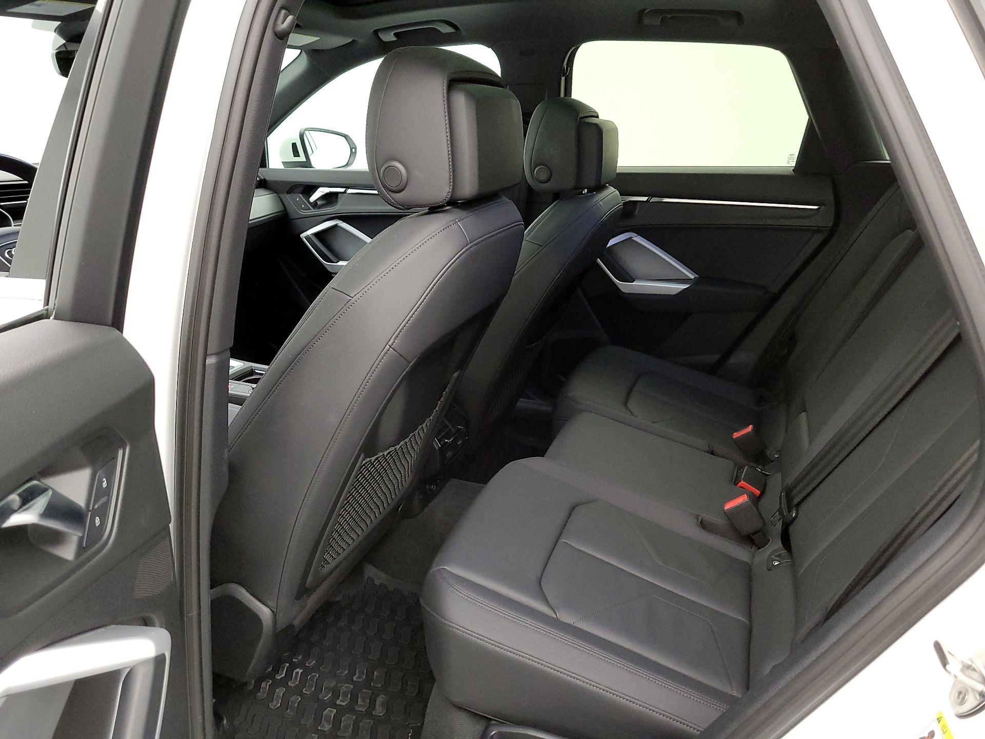 Thumbnail: 2022 Audi Q3 - 20