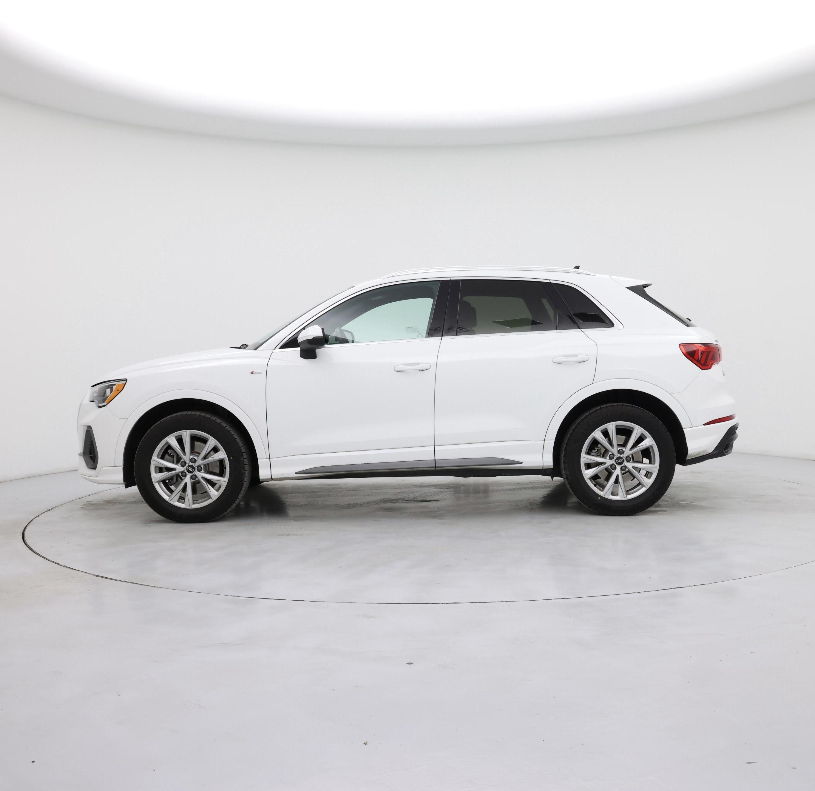 Thumbnail: 2022 Audi Q3 - 3