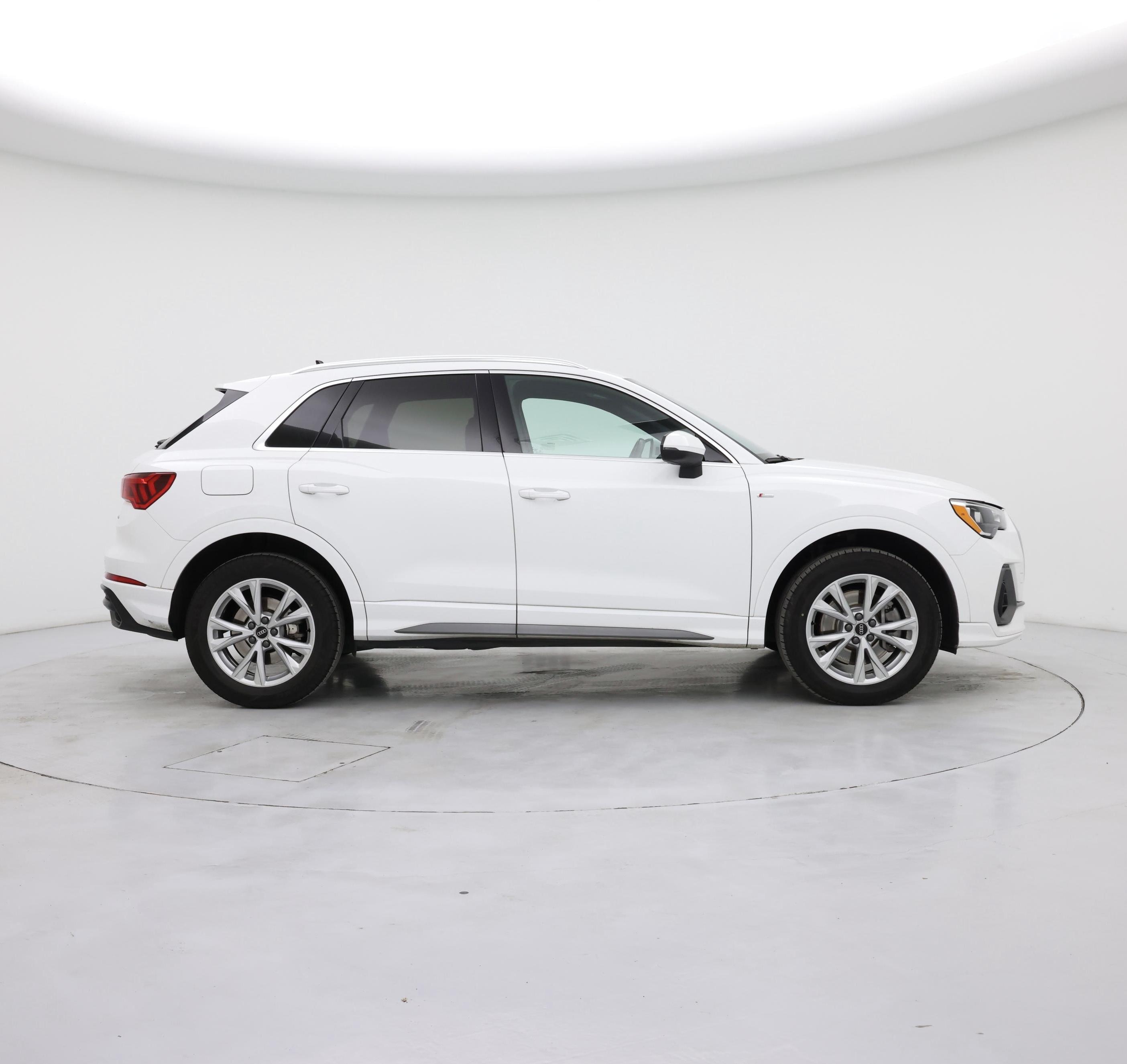 Thumbnail: 2022 Audi Q3 - 7